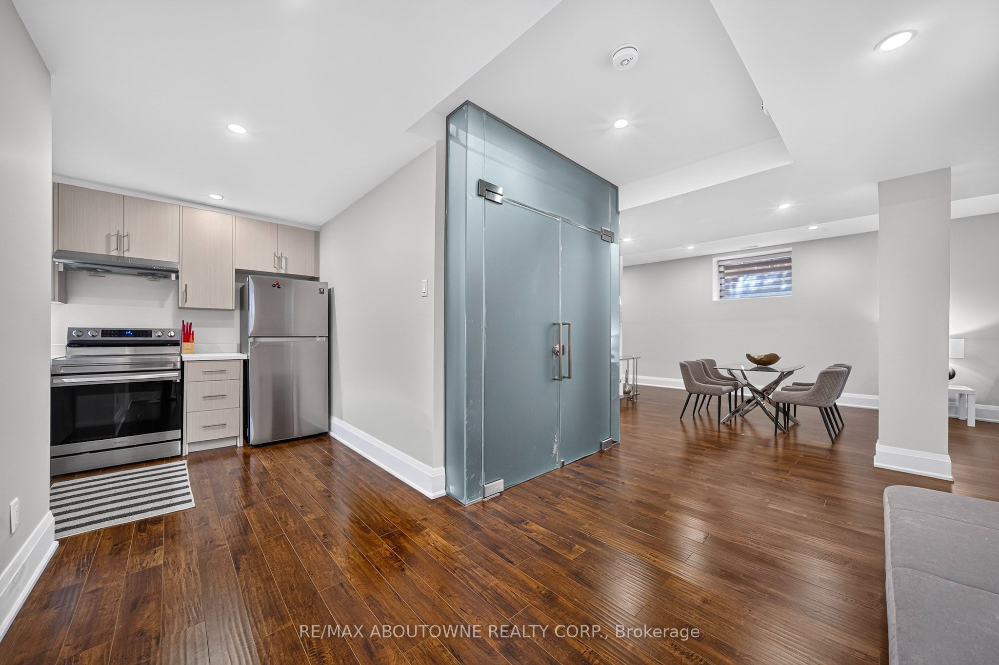 1526 Bridge Road, Oakville ‣ W13787678 1526 Bridge Road, Oakville ‣ W13787678