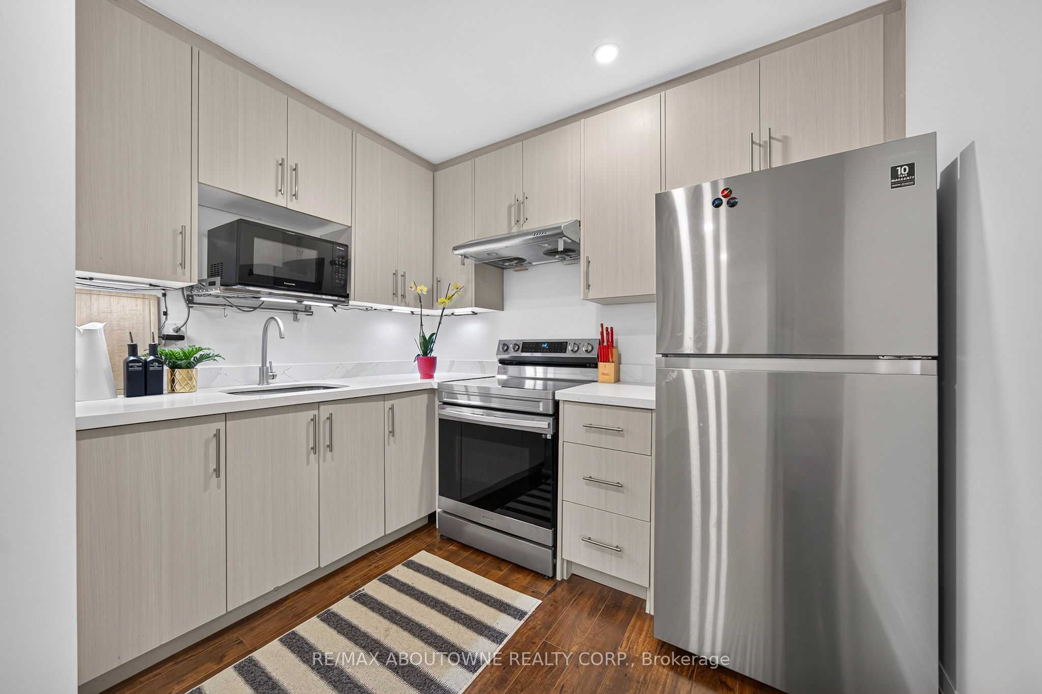 1526 Bridge Road, Oakville ‣ W13787678 1526 Bridge Road, Oakville ‣ W13787678