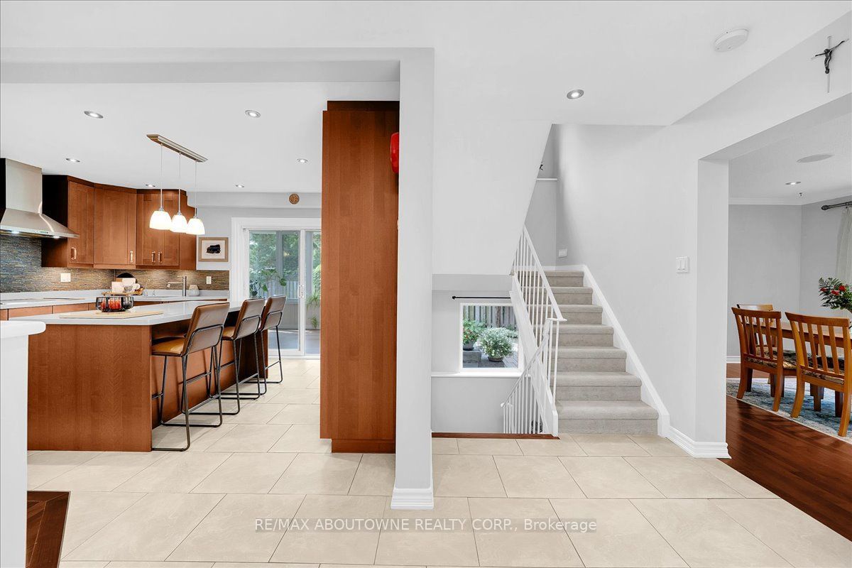 3985 Taffey Crescent, Mississauga ‣ W13790180 3985 Taffey Crescent, Mississauga ‣ W13790180