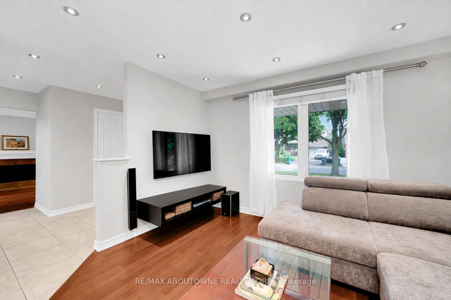 3985 Taffey Crescent, Mississauga ‣ W13790180 3985 Taffey Crescent, Mississauga ‣ W13790180