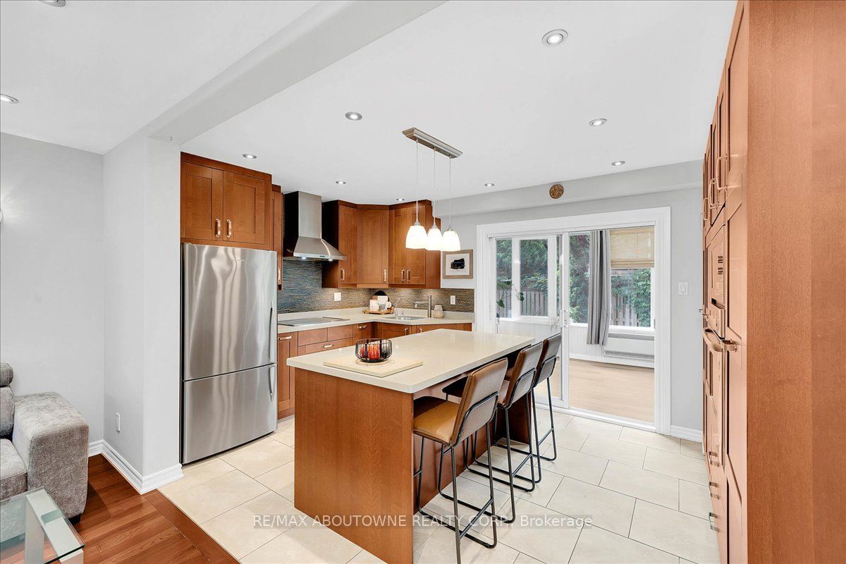 3985 Taffey Crescent, Mississauga ‣ W13790180 3985 Taffey Crescent, Mississauga ‣ W13790180