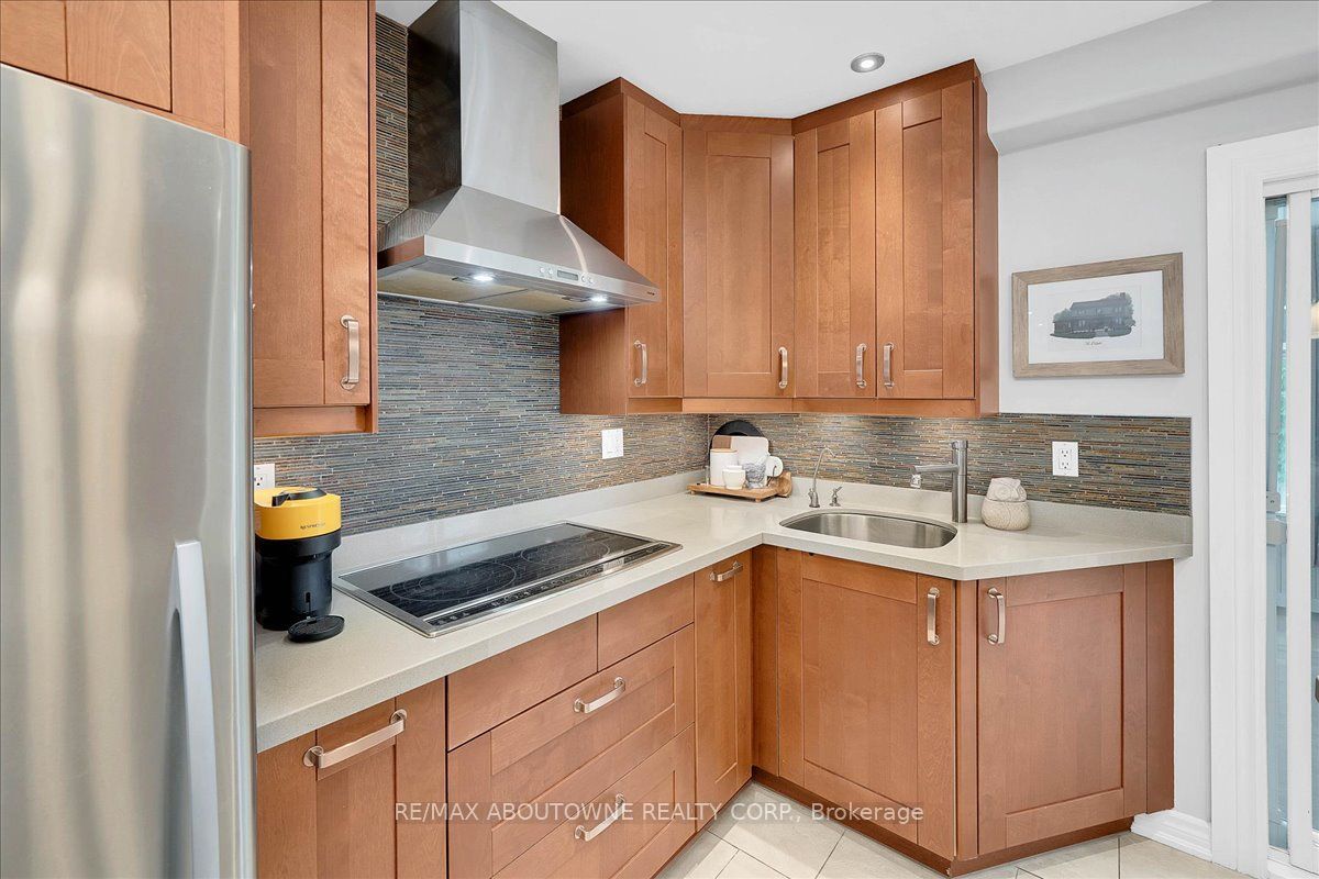 3985 Taffey Crescent, Mississauga ‣ W13790180 3985 Taffey Crescent, Mississauga ‣ W13790180