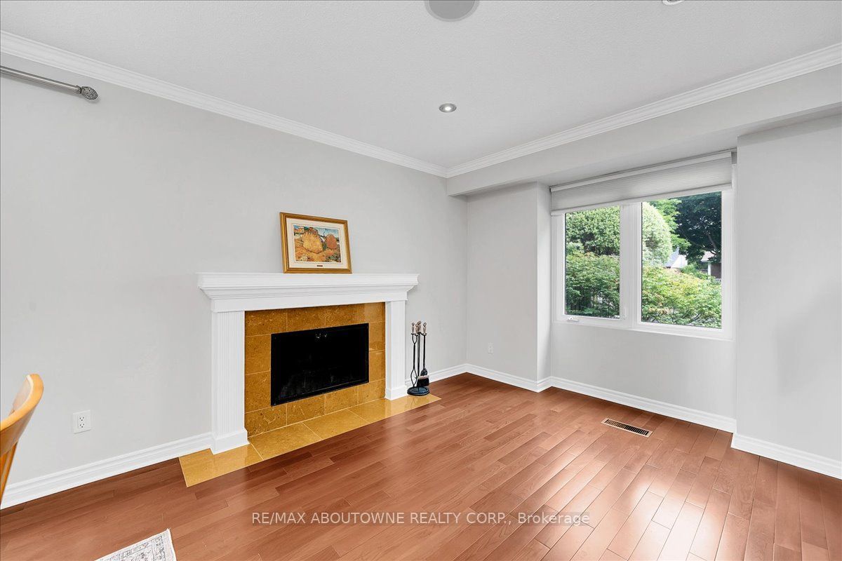 3985 Taffey Crescent, Mississauga ‣ W13790180 3985 Taffey Crescent, Mississauga ‣ W13790180