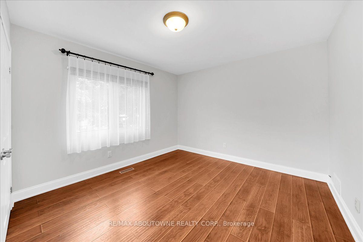 3985 Taffey Crescent, Mississauga ‣ W13790180 3985 Taffey Crescent, Mississauga ‣ W13790180