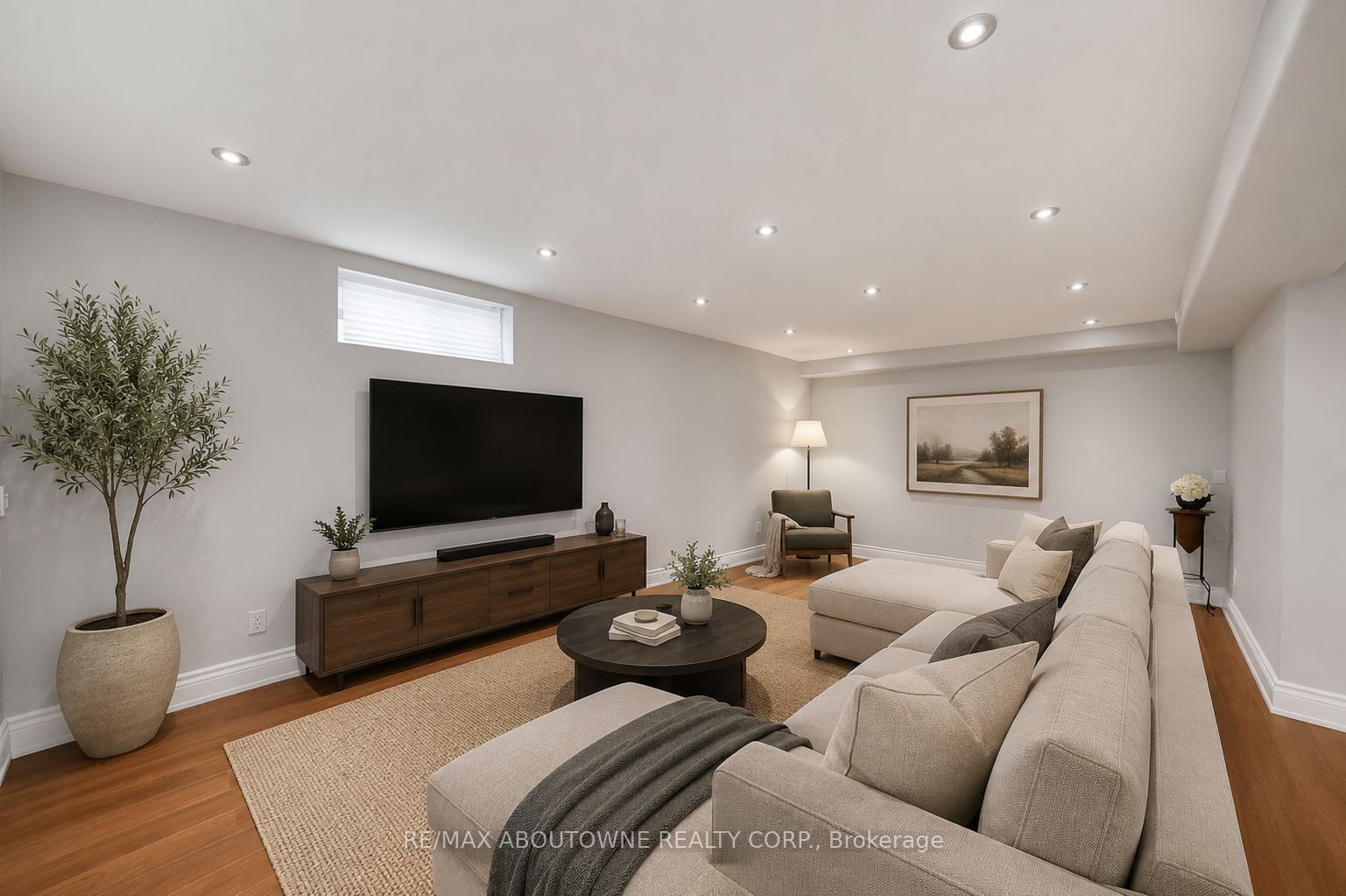 3985 Taffey Crescent, Mississauga ‣ W13790180 3985 Taffey Crescent, Mississauga ‣ W13790180