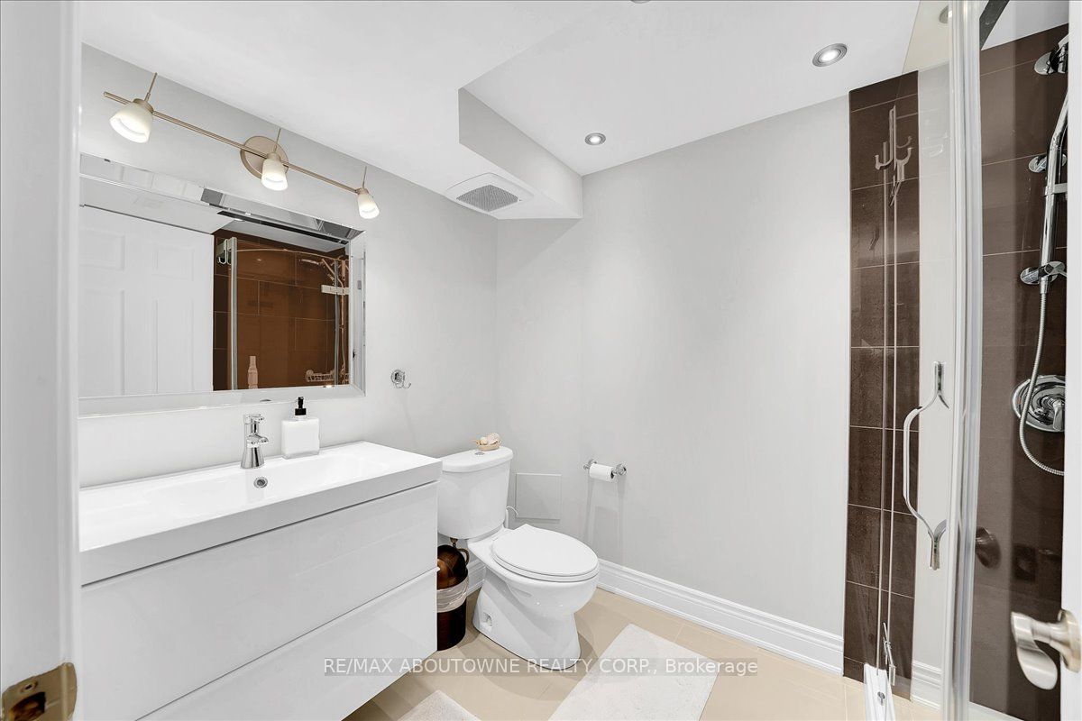 3985 Taffey Crescent, Mississauga ‣ W13790180 3985 Taffey Crescent, Mississauga ‣ W13790180
