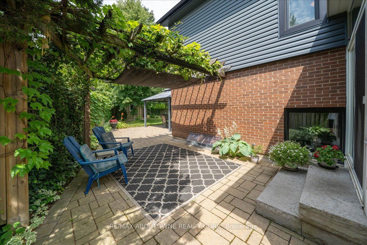 3985 Taffey Crescent, Mississauga ‣ W13790180 3985 Taffey Crescent, Mississauga ‣ W13790180