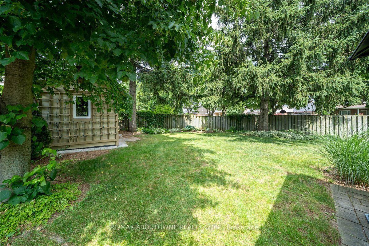 3985 Taffey Crescent, Mississauga ‣ W13790180 3985 Taffey Crescent, Mississauga ‣ W13790180