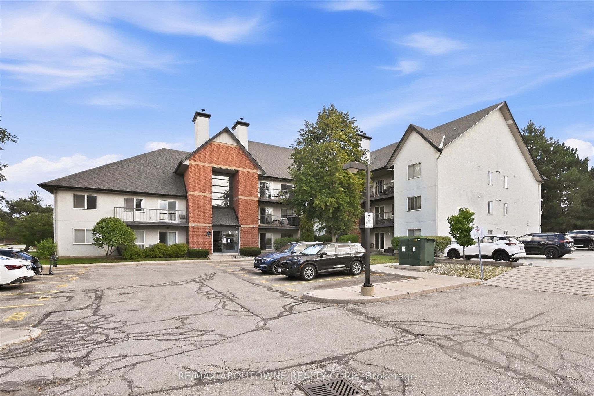 31 – 1450 Glen Abbey Gate, Oakville