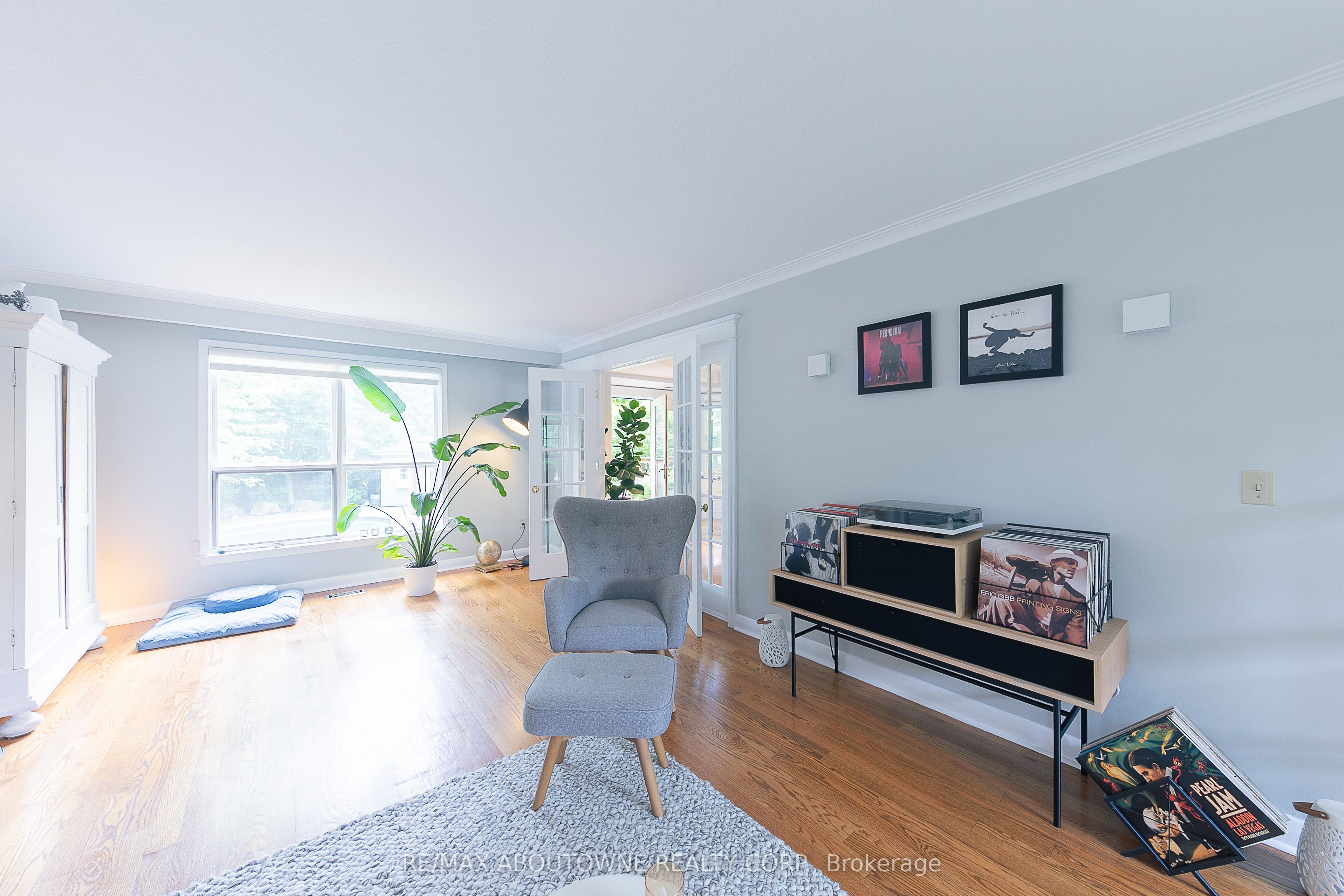 1290 Braeside Drive, Oakville ‣ W13791354 1290 Braeside Drive, Oakville ‣ W13791354