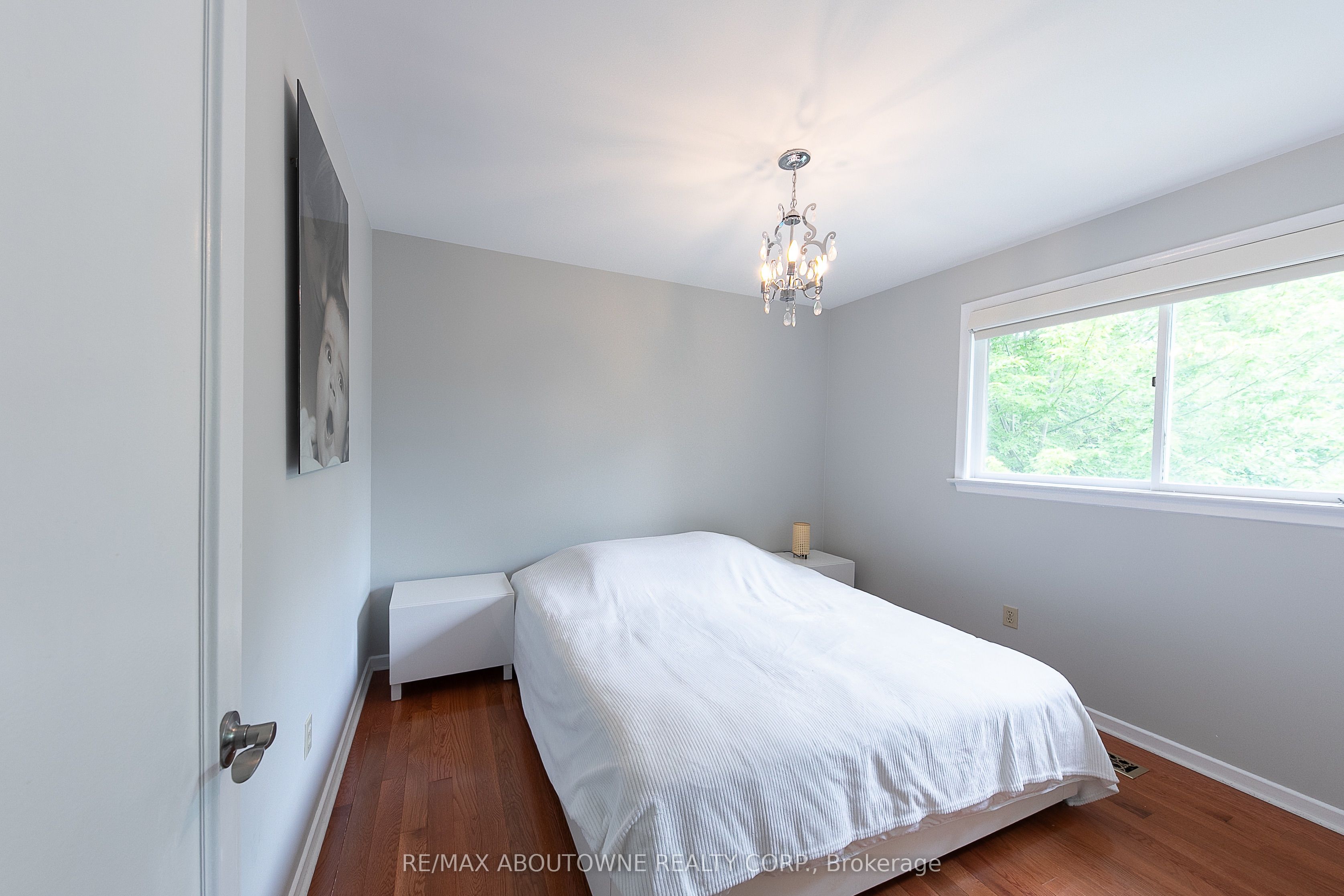 1290 Braeside Drive, Oakville ‣ W13791354 1290 Braeside Drive, Oakville ‣ W13791354