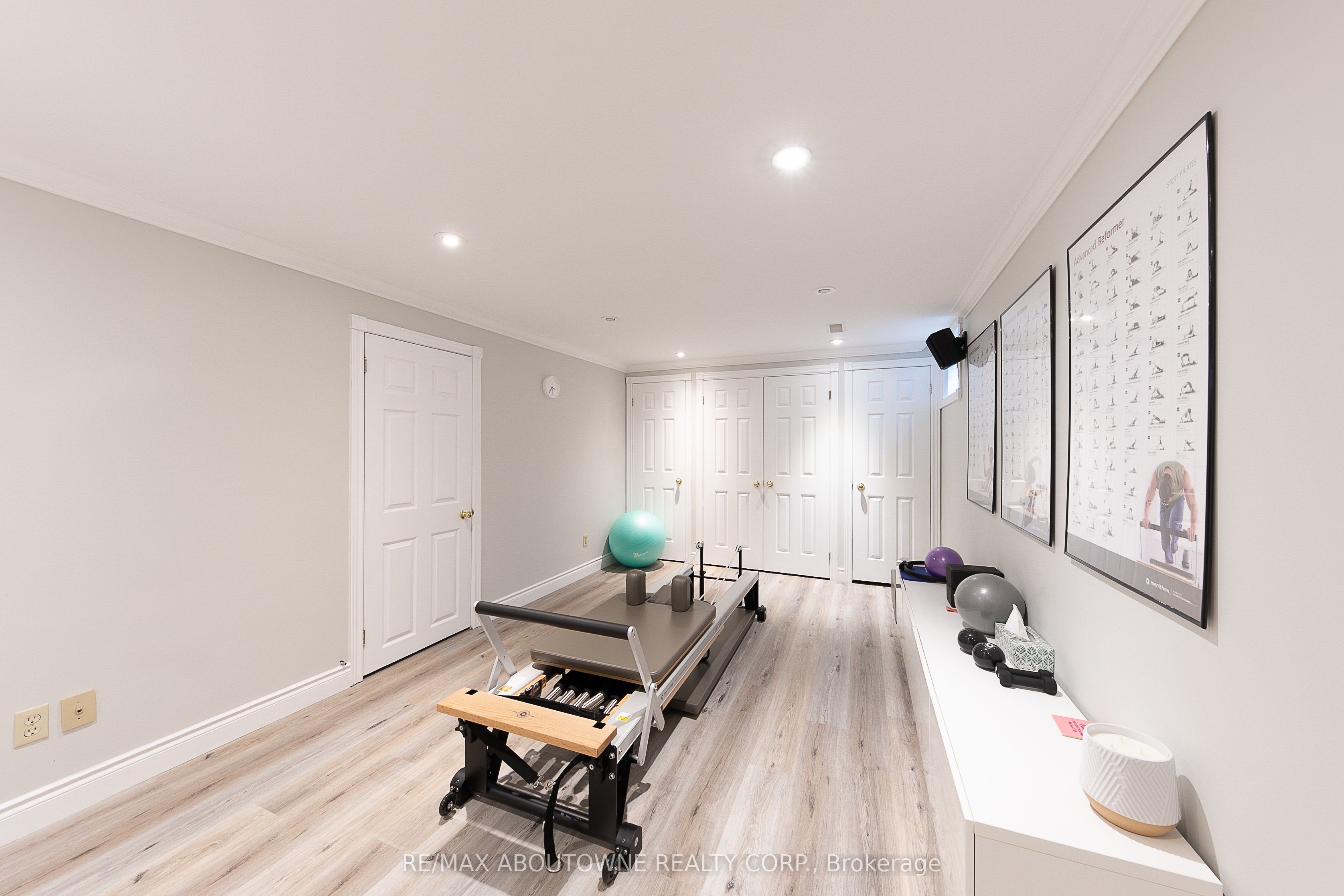 1290 Braeside Drive, Oakville ‣ W13791354 1290 Braeside Drive, Oakville ‣ W13791354