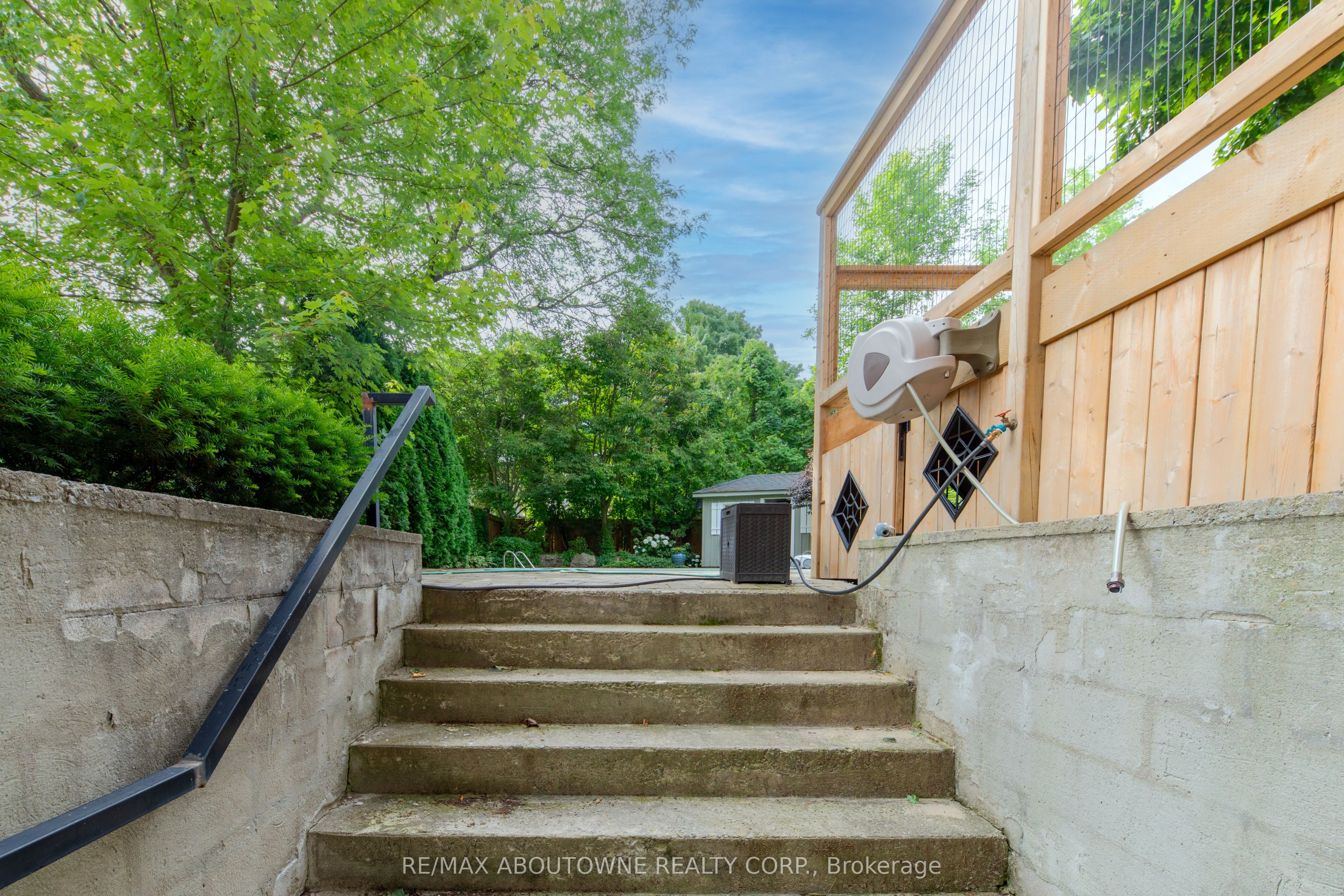 1290 Braeside Drive, Oakville ‣ W13791354 1290 Braeside Drive, Oakville ‣ W13791354