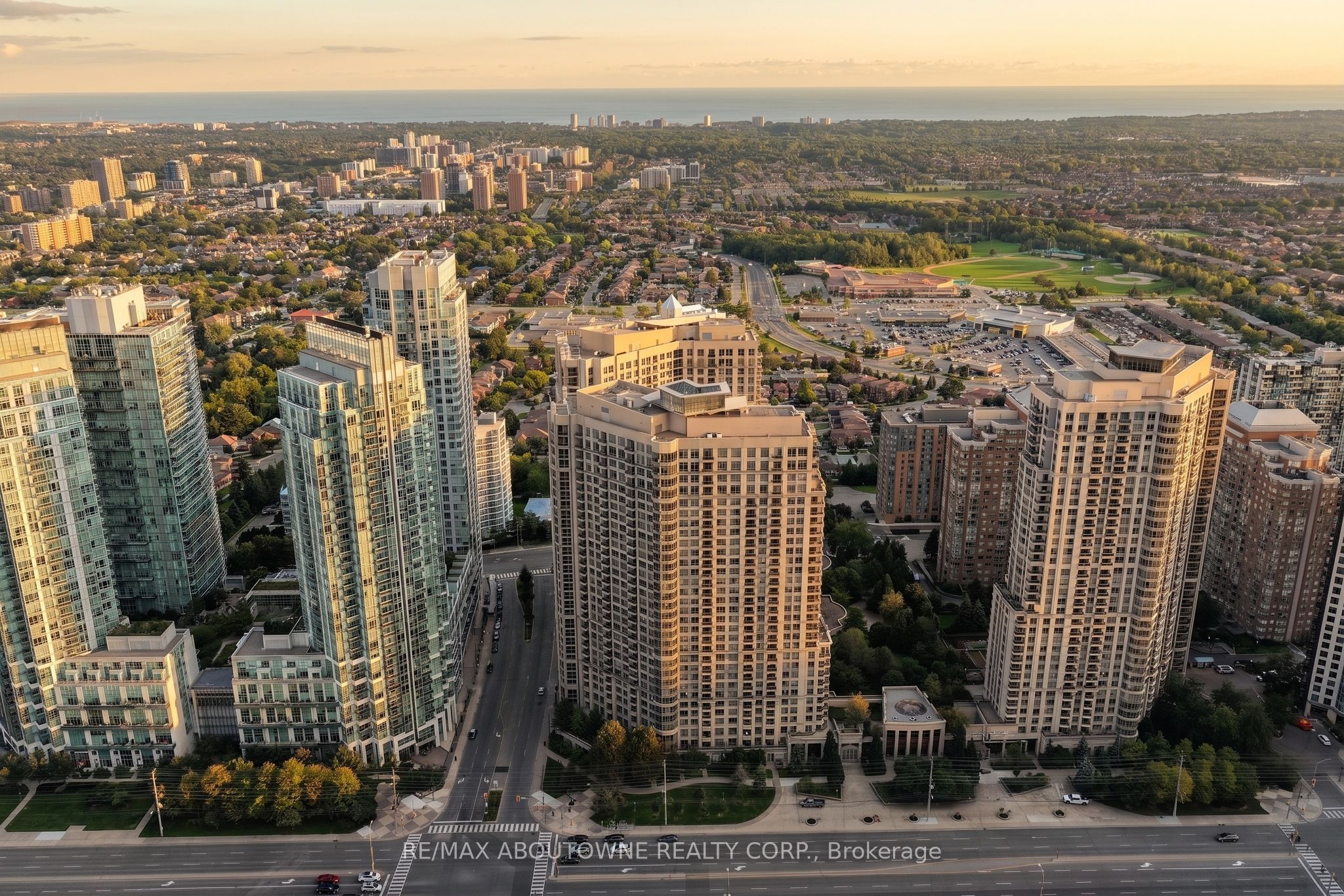 5 – 3888 Duke of York Boulevard, Mississauga