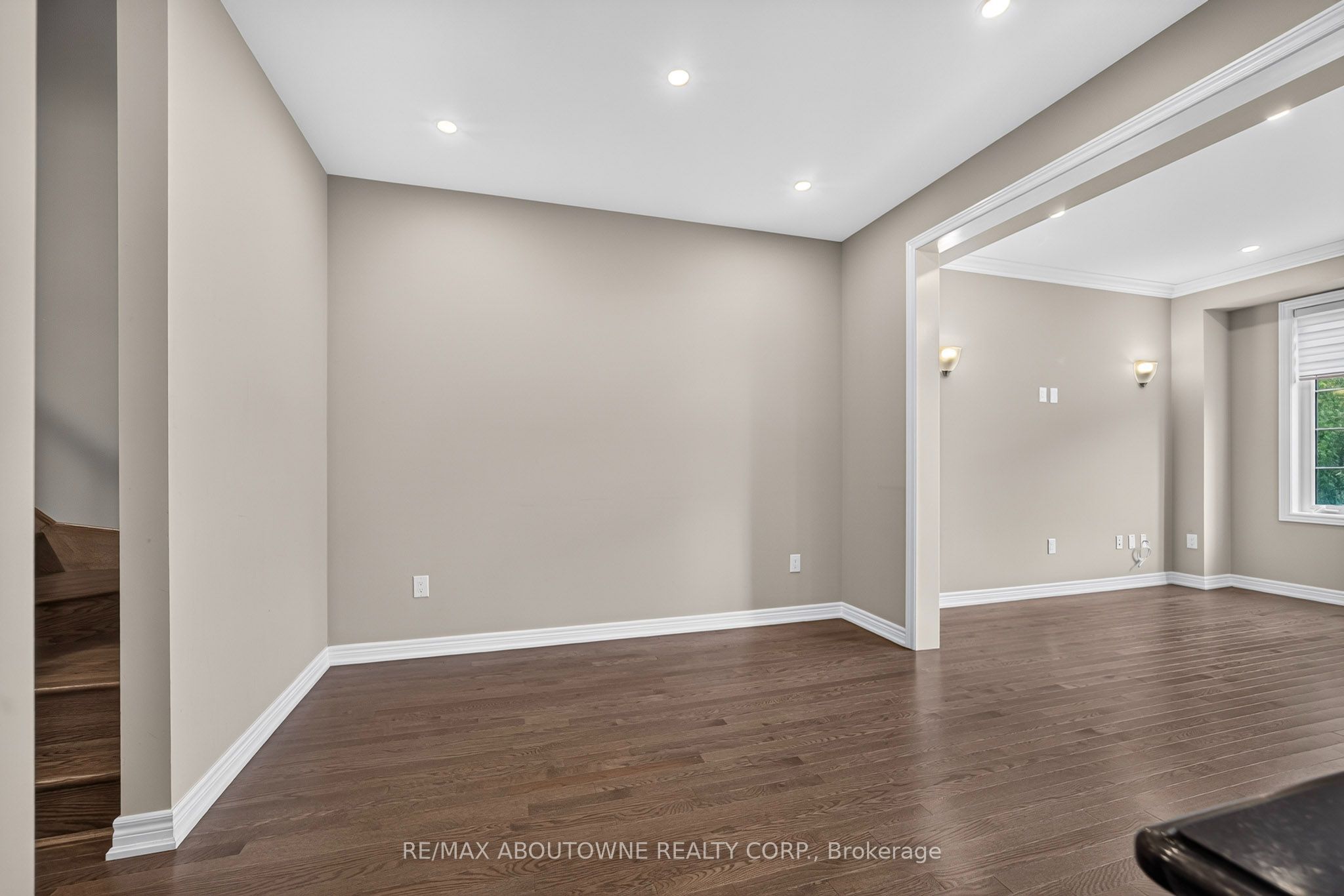 3289 Mockingbird Common, Oakville ‣ W13796290 3289 Mockingbird Common, Oakville ‣ W13796290