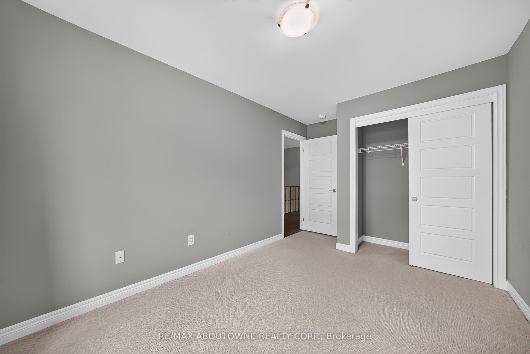 3289 Mockingbird Common, Oakville ‣ W13796290 3289 Mockingbird Common, Oakville ‣ W13796290