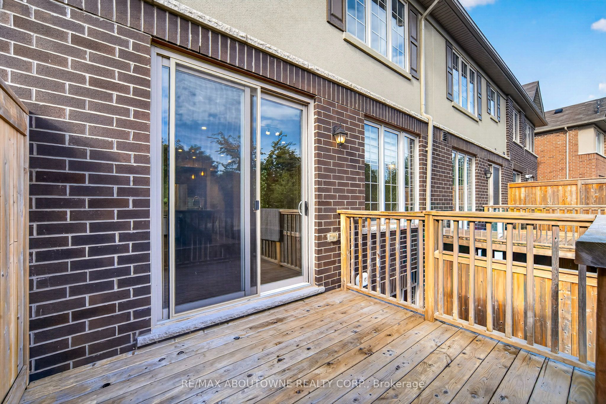3289 Mockingbird Common, Oakville ‣ W13796290 3289 Mockingbird Common, Oakville ‣ W13796290