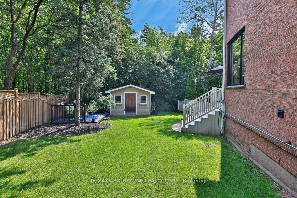 324 Oakridge Court, Oakville ‣ W13802078 324 Oakridge Court, Oakville ‣ W13802078