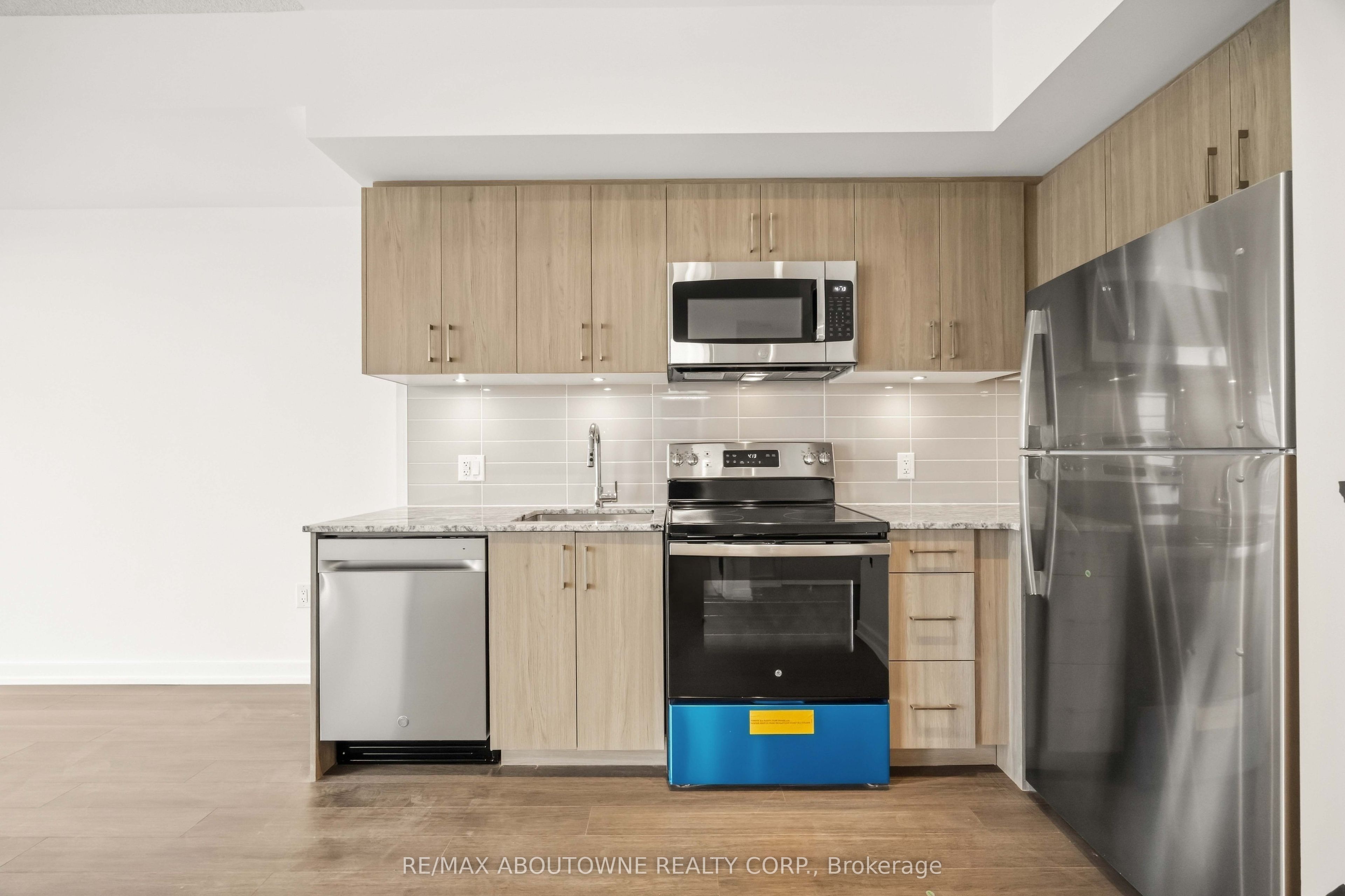 05 – 4010 EGLINTON Avenue, Toronto W09 ‣ W13802994 05 – 4010 EGLINTON Avenue, Toronto W09 ‣ W13802994