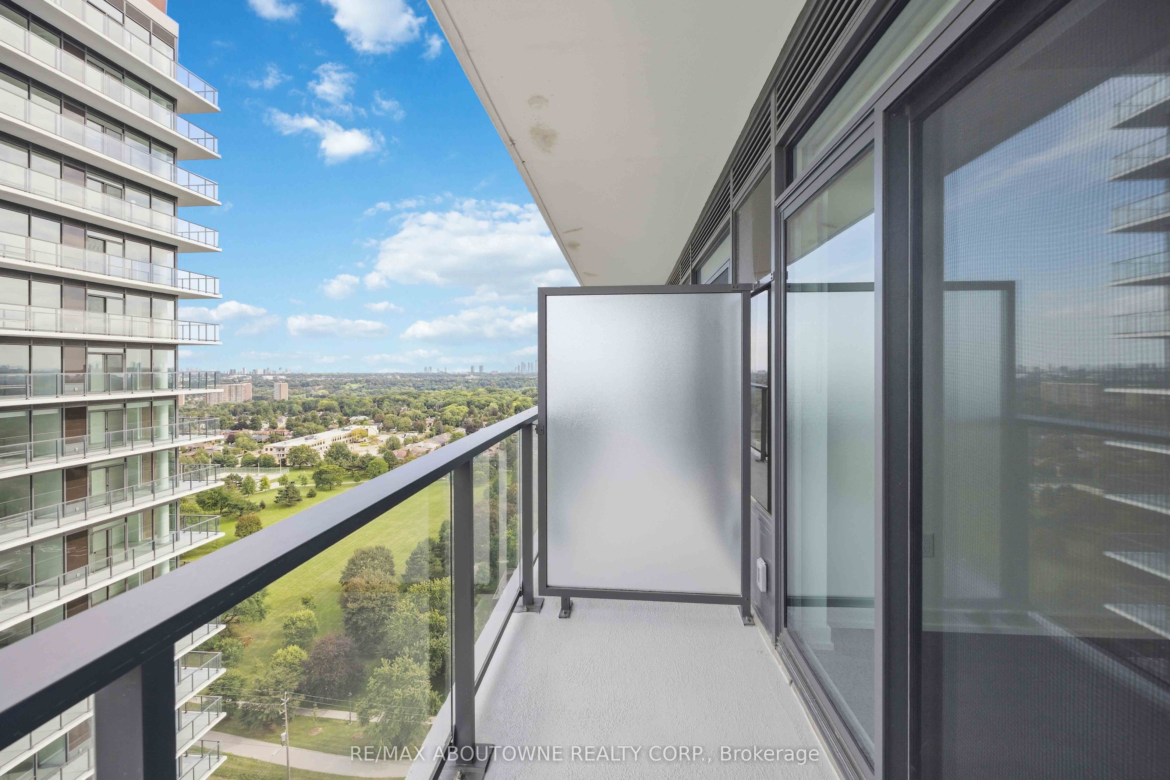 05 – 4010 EGLINTON Avenue, Toronto W09 ‣ W13802994 05 – 4010 EGLINTON Avenue, Toronto W09 ‣ W13802994