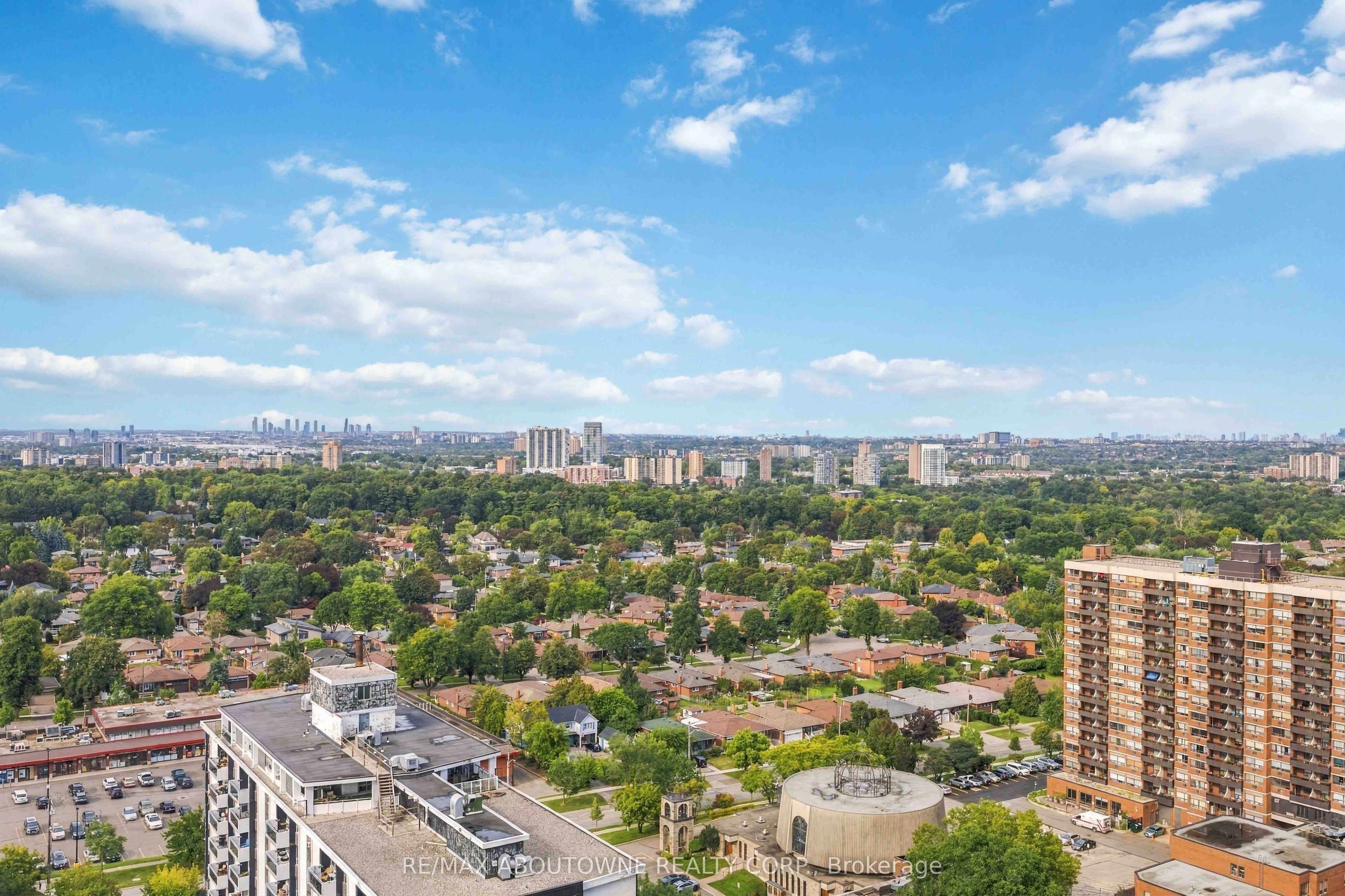 05 – 4010 EGLINTON Avenue, Toronto W09 ‣ W13802994 05 – 4010 EGLINTON Avenue, Toronto W09 ‣ W13802994