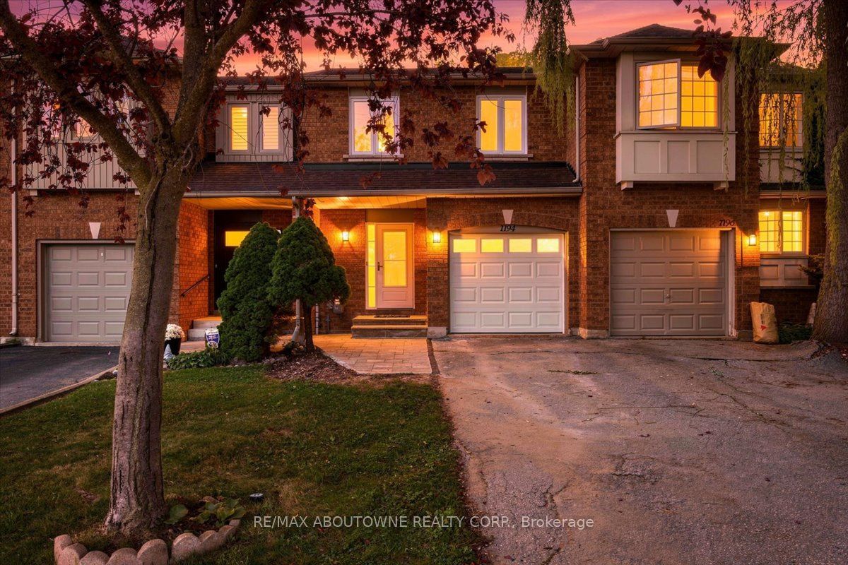 1194 Treetop Terrace, Oakville