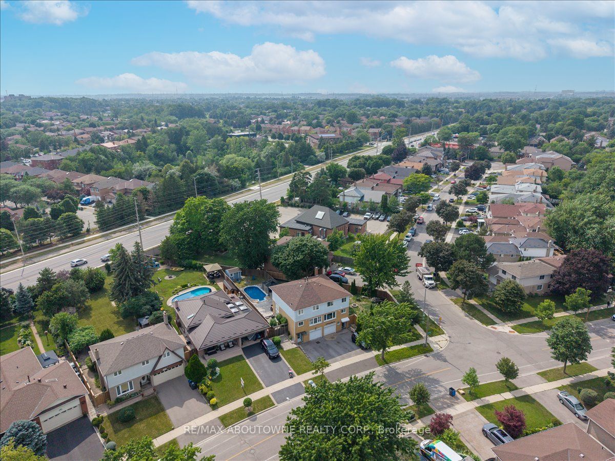 2736 Council Ring Road, Mississauga ‣ W13808678 2736 Council Ring Road, Mississauga ‣ W13808678