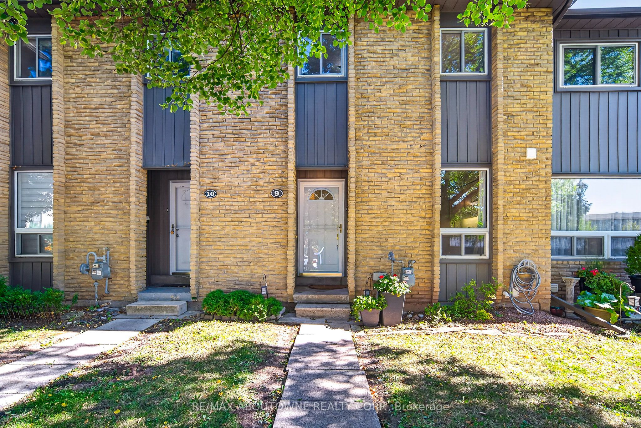 9 – 1517 Elm Road, Oakville