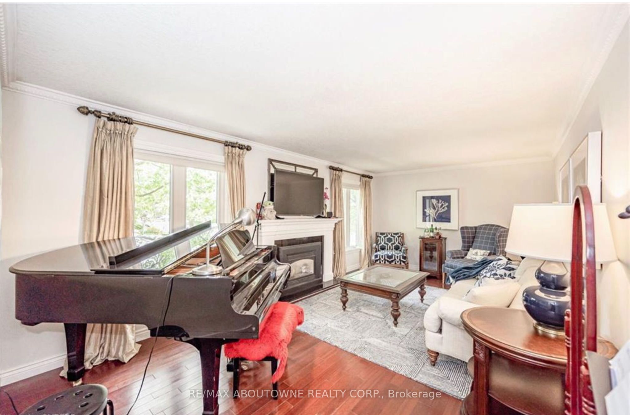 500 Blenheim Crescent, Oakville ‣ W13821154 500 Blenheim Crescent, Oakville ‣ W13821154