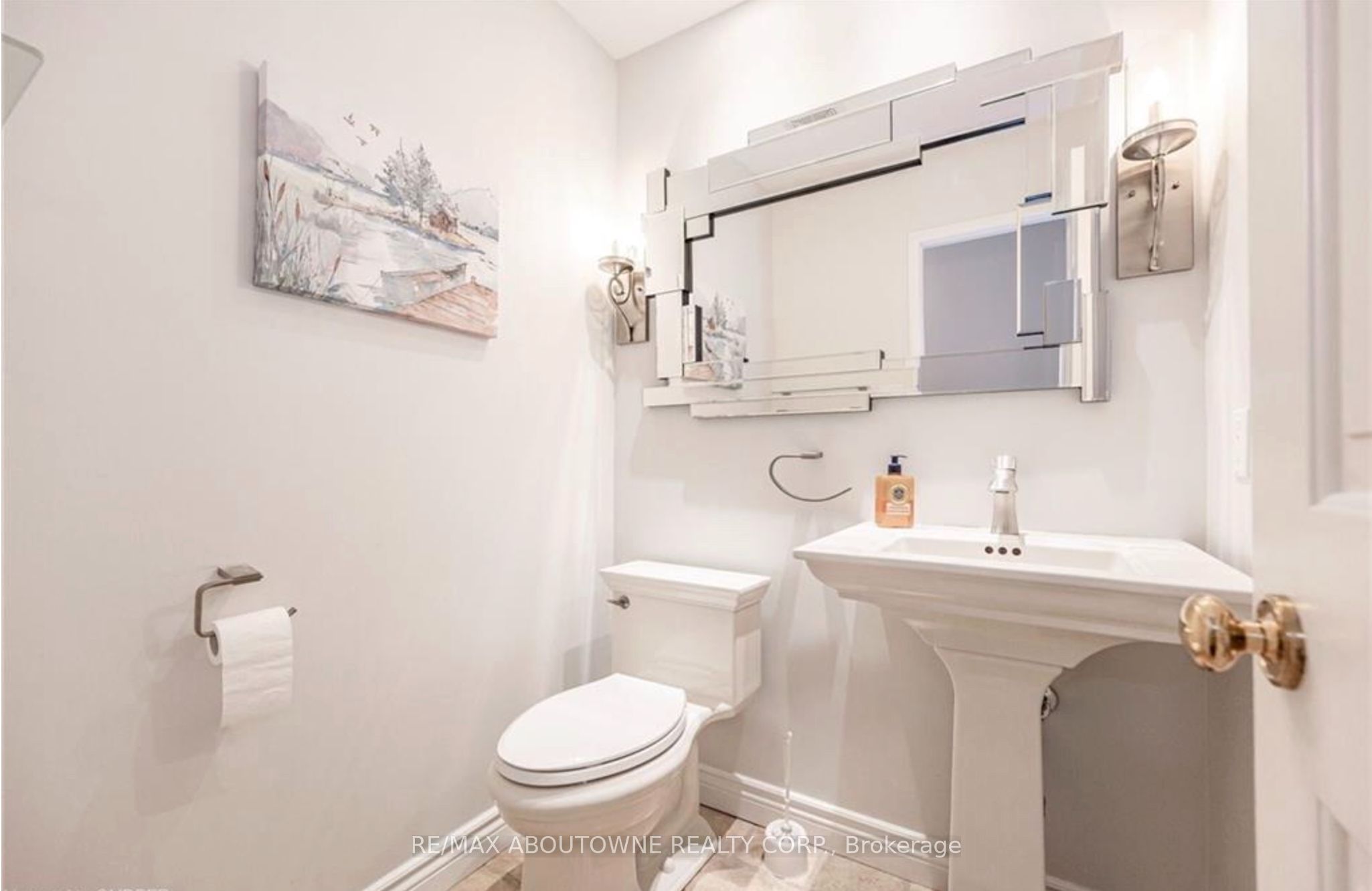 500 Blenheim Crescent, Oakville ‣ W13821154 500 Blenheim Crescent, Oakville ‣ W13821154