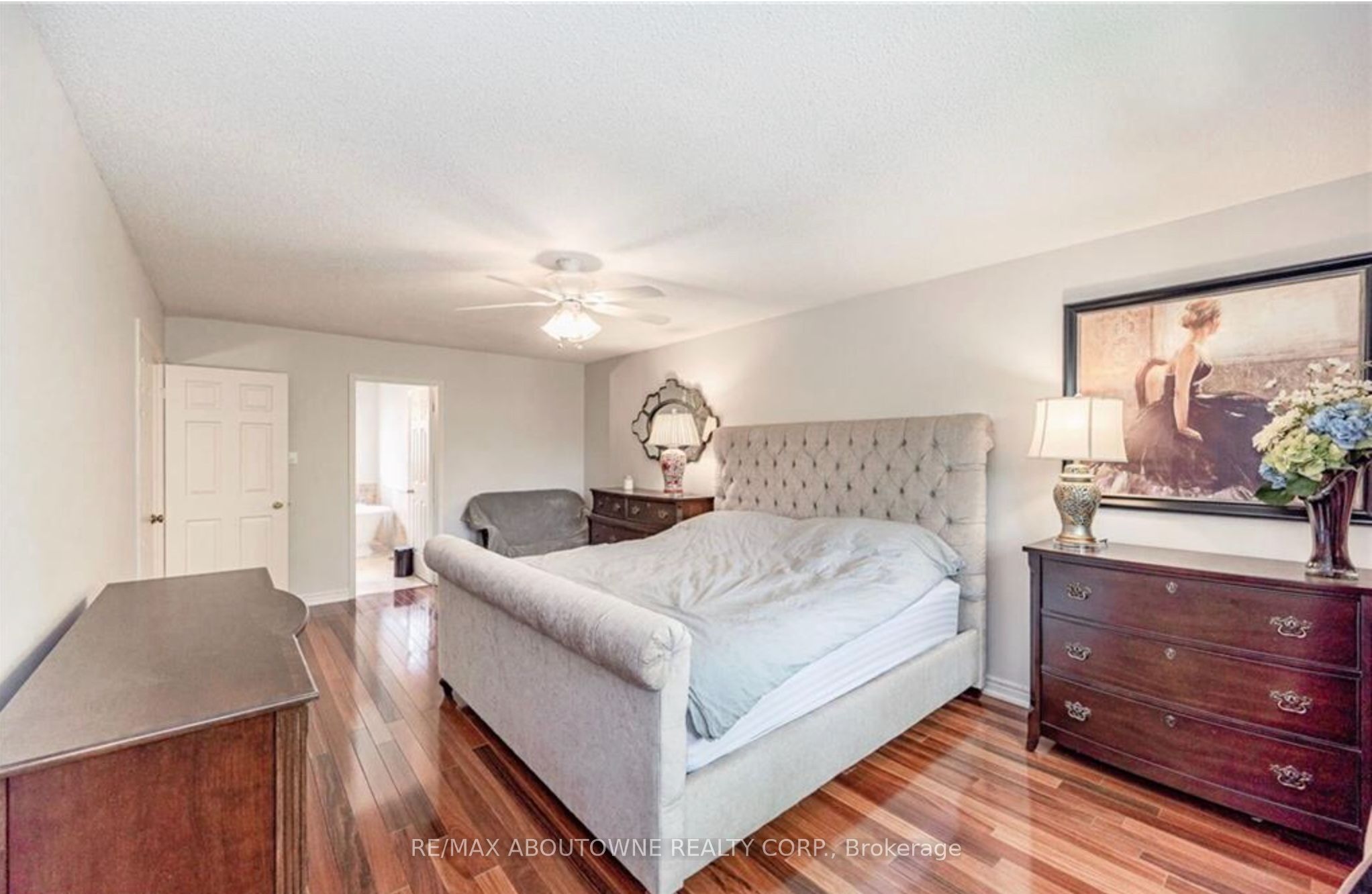 500 Blenheim Crescent, Oakville ‣ W13821154 500 Blenheim Crescent, Oakville ‣ W13821154