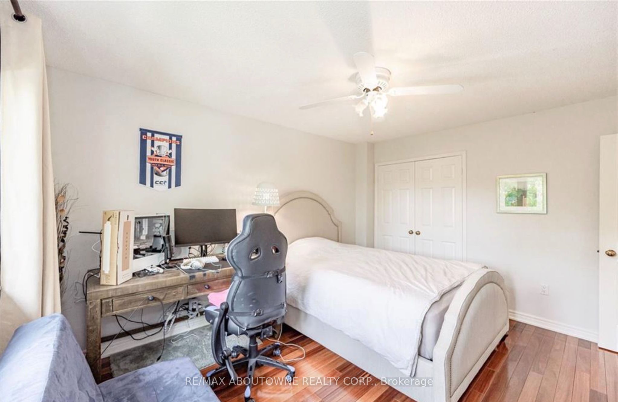500 Blenheim Crescent, Oakville ‣ W13821154 500 Blenheim Crescent, Oakville ‣ W13821154