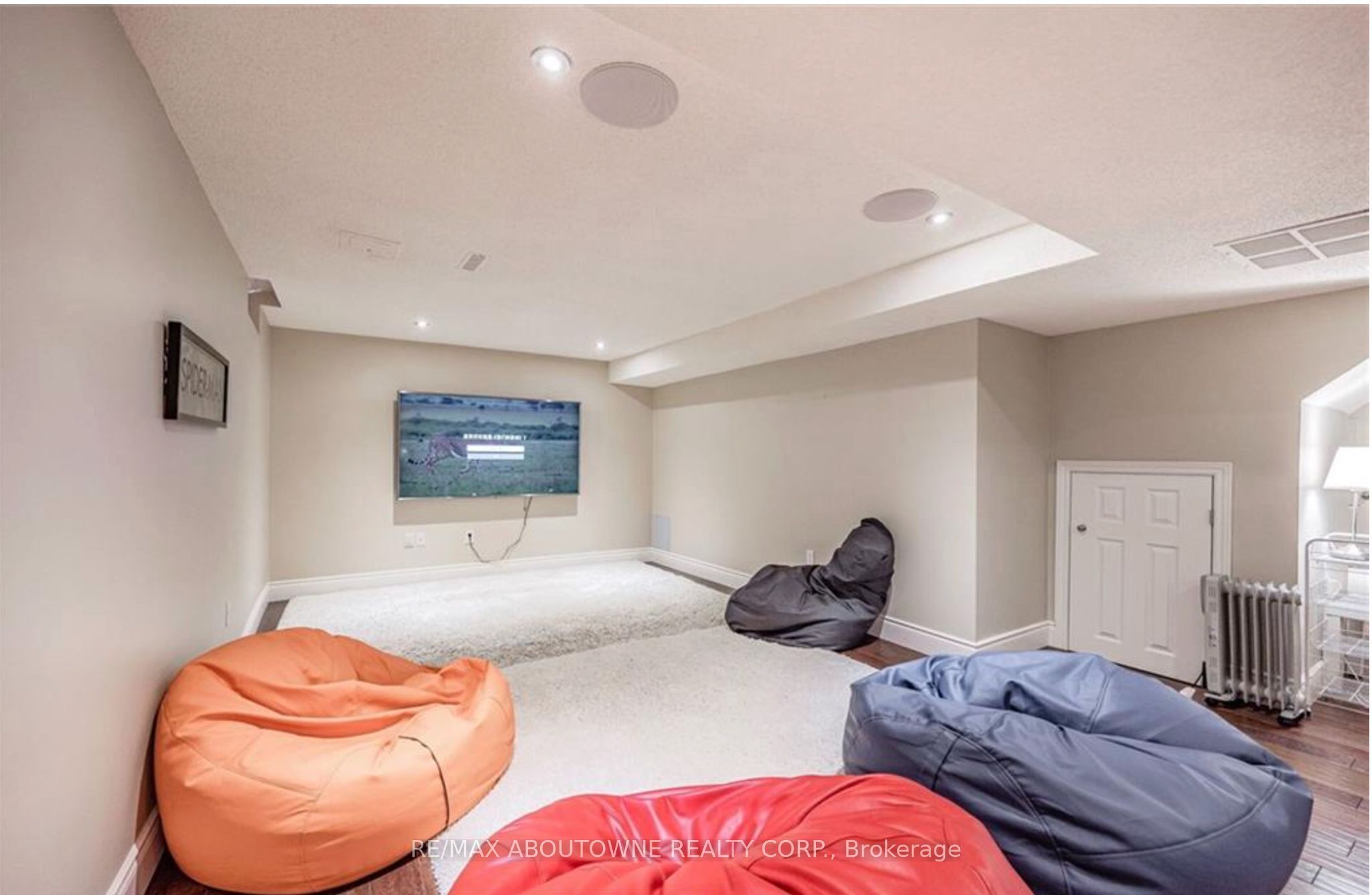 500 Blenheim Crescent, Oakville ‣ W13821154 500 Blenheim Crescent, Oakville ‣ W13821154