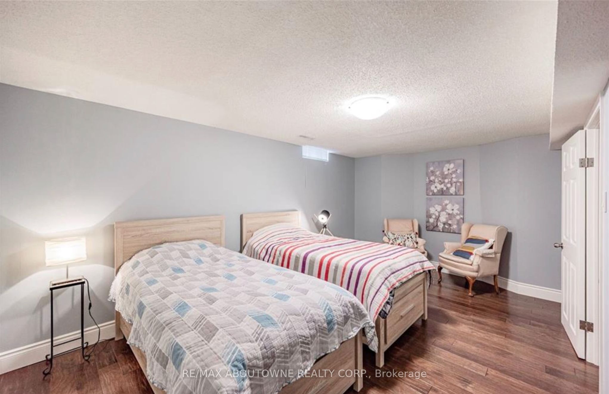 500 Blenheim Crescent, Oakville ‣ W13821154 500 Blenheim Crescent, Oakville ‣ W13821154
