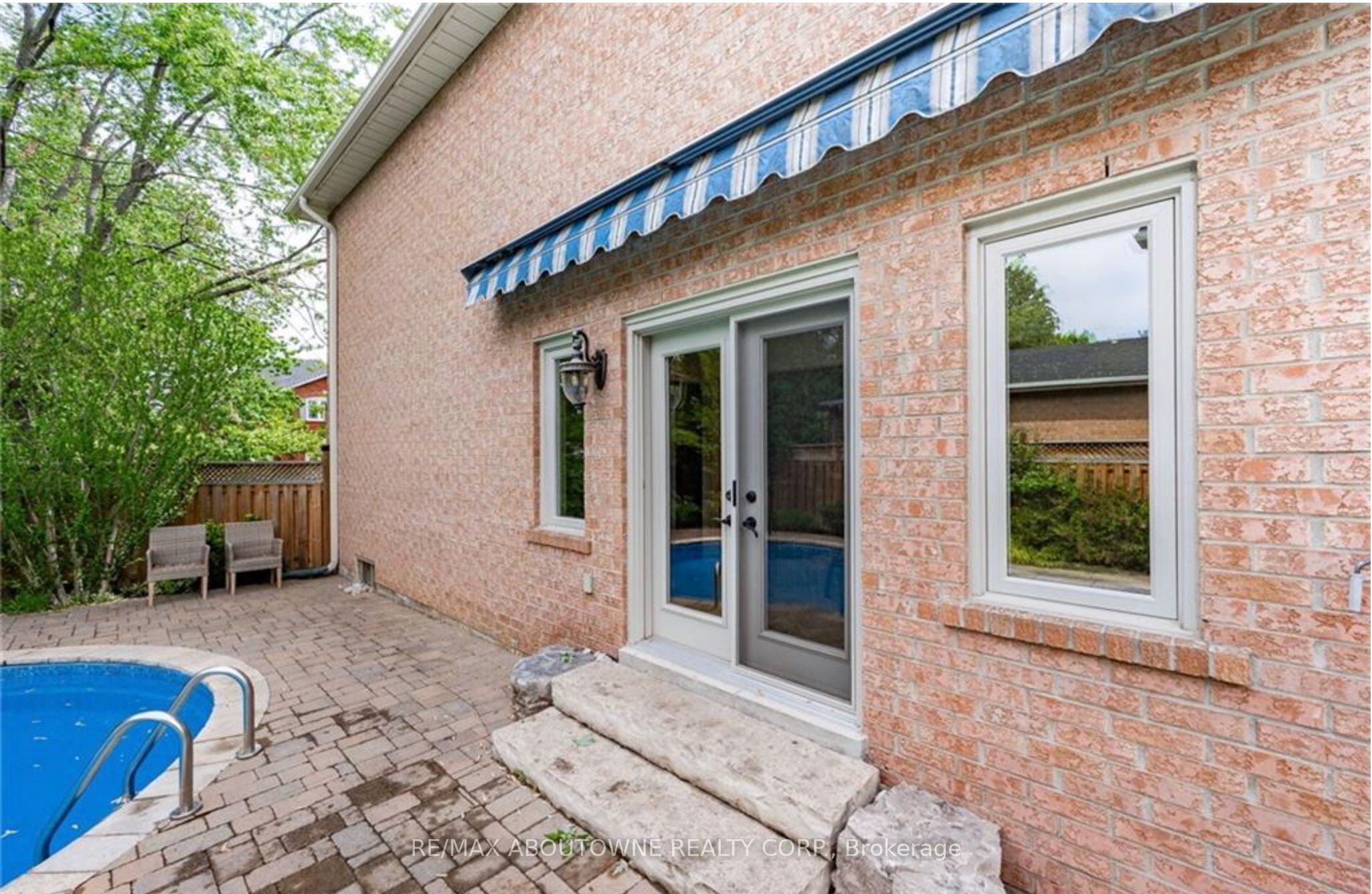 500 Blenheim Crescent, Oakville ‣ W13821154 500 Blenheim Crescent, Oakville ‣ W13821154
