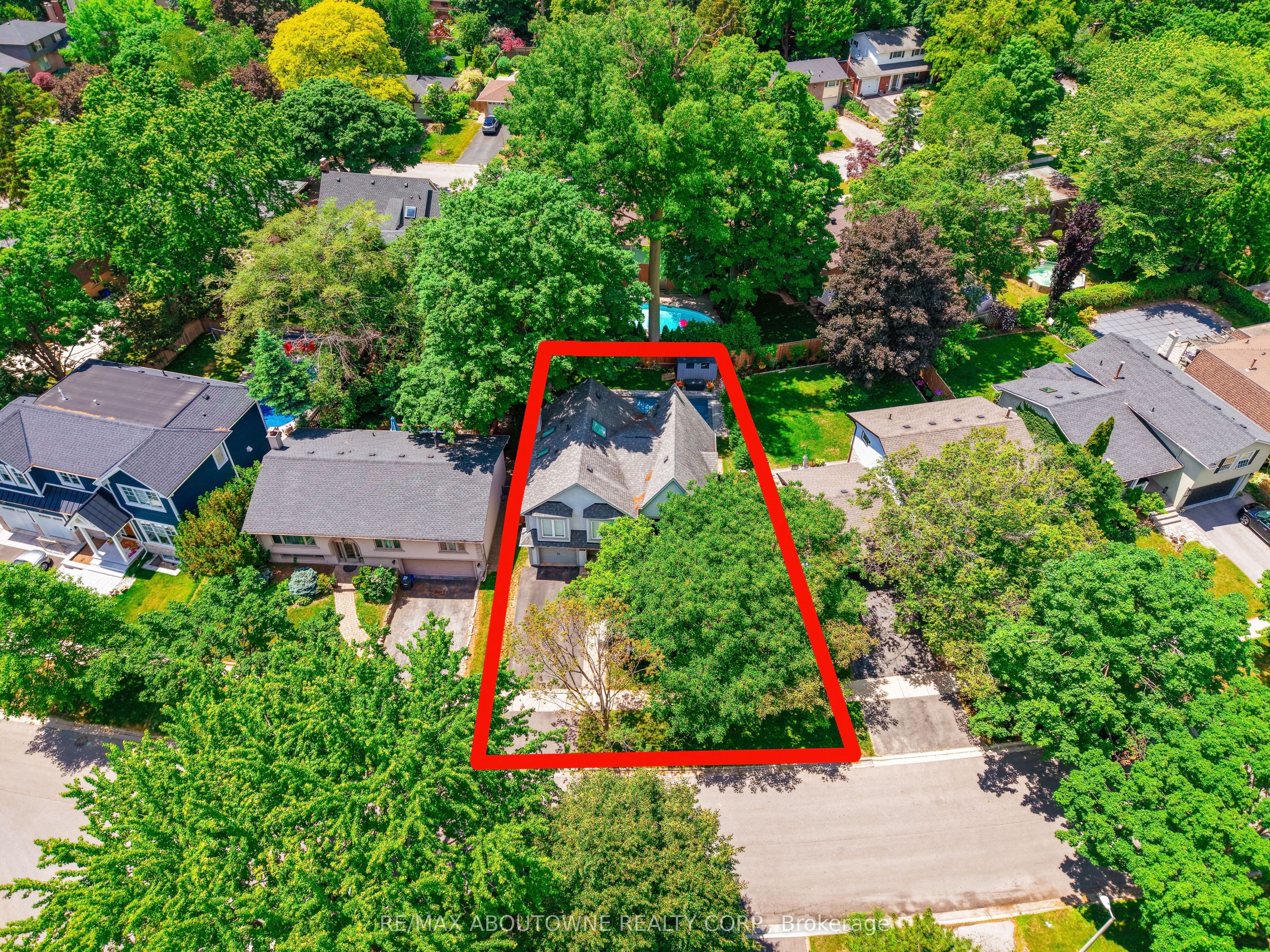 428 Brookmill Road, Oakville ‣ W13821214 428 Brookmill Road, Oakville ‣ W13821214