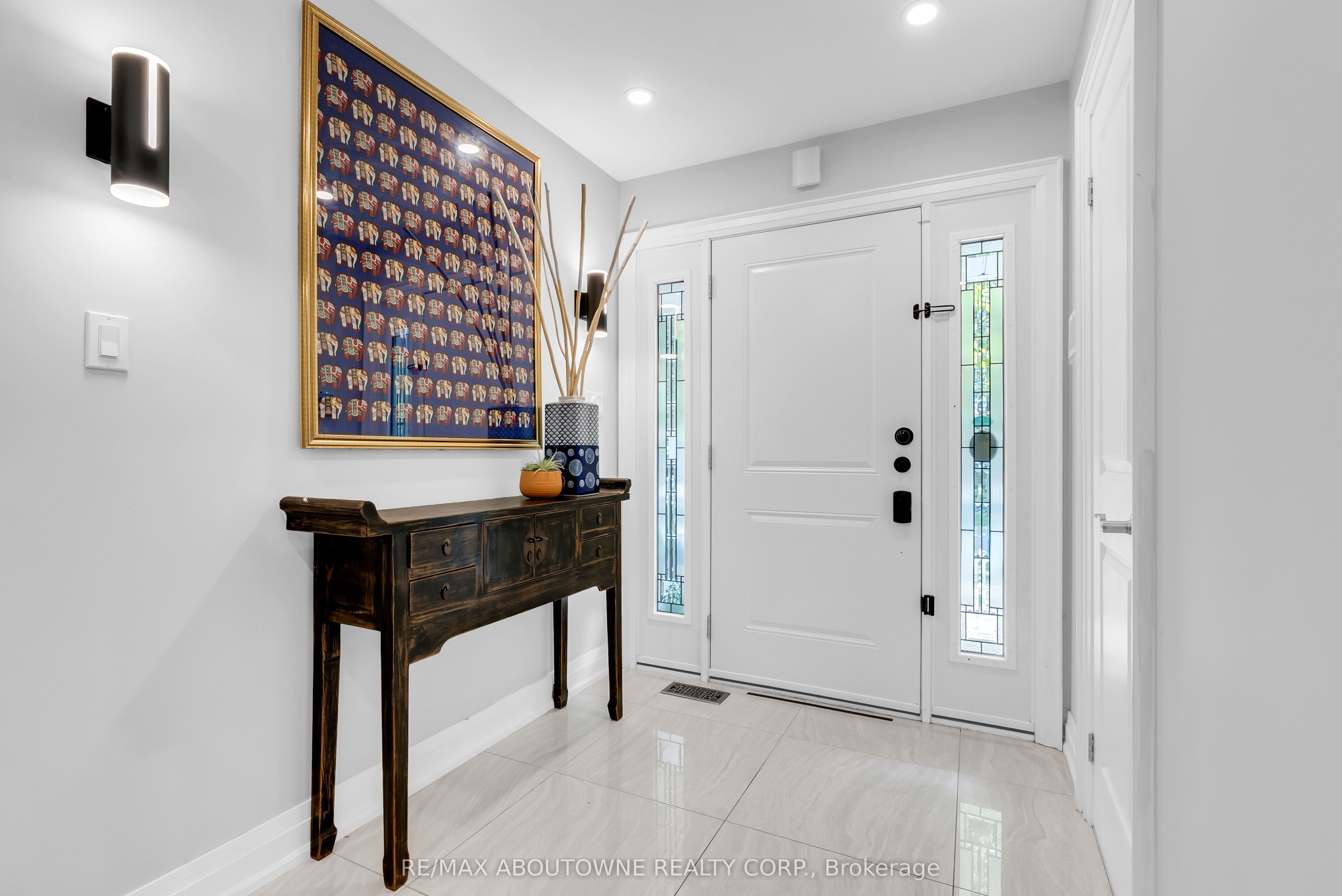428 Brookmill Road, Oakville ‣ W13821214 428 Brookmill Road, Oakville ‣ W13821214