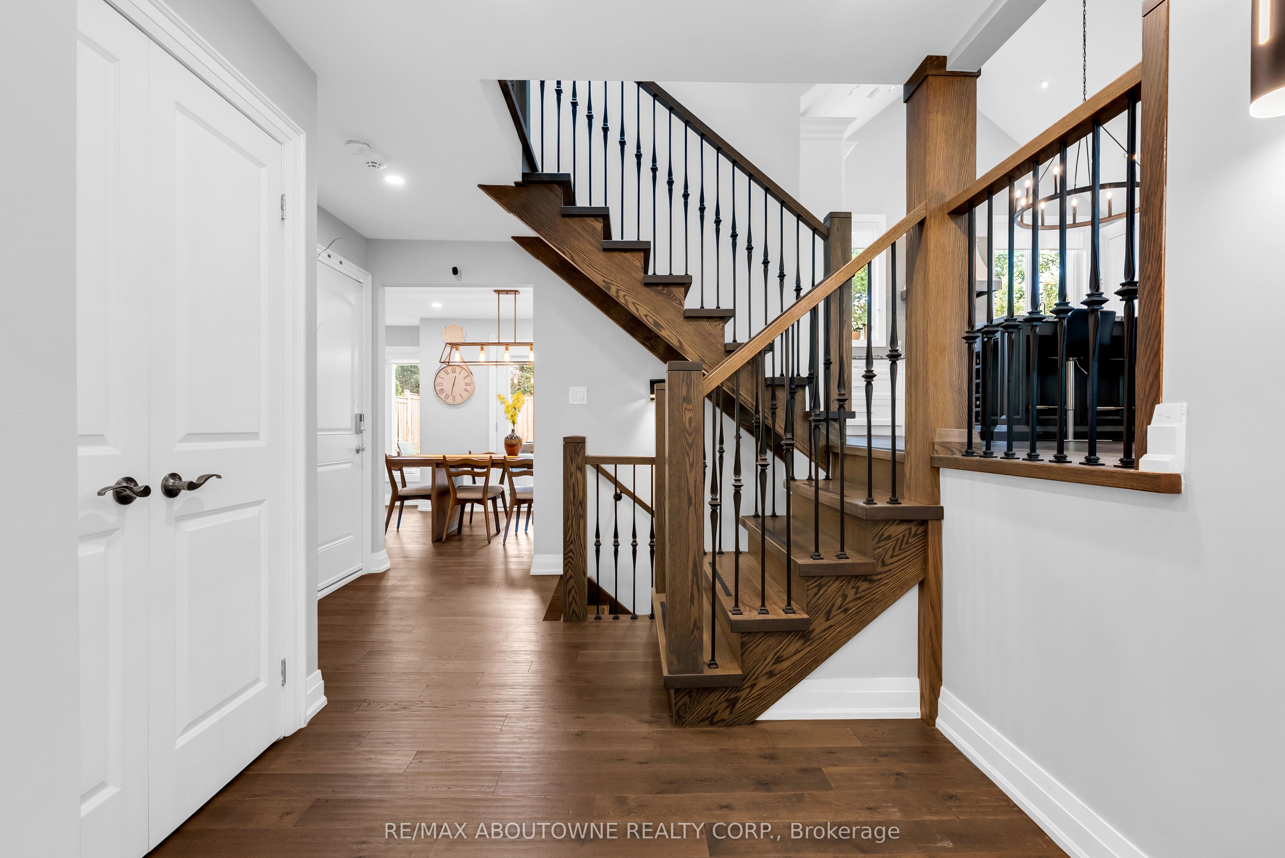 428 Brookmill Road, Oakville ‣ W13821214 428 Brookmill Road, Oakville ‣ W13821214