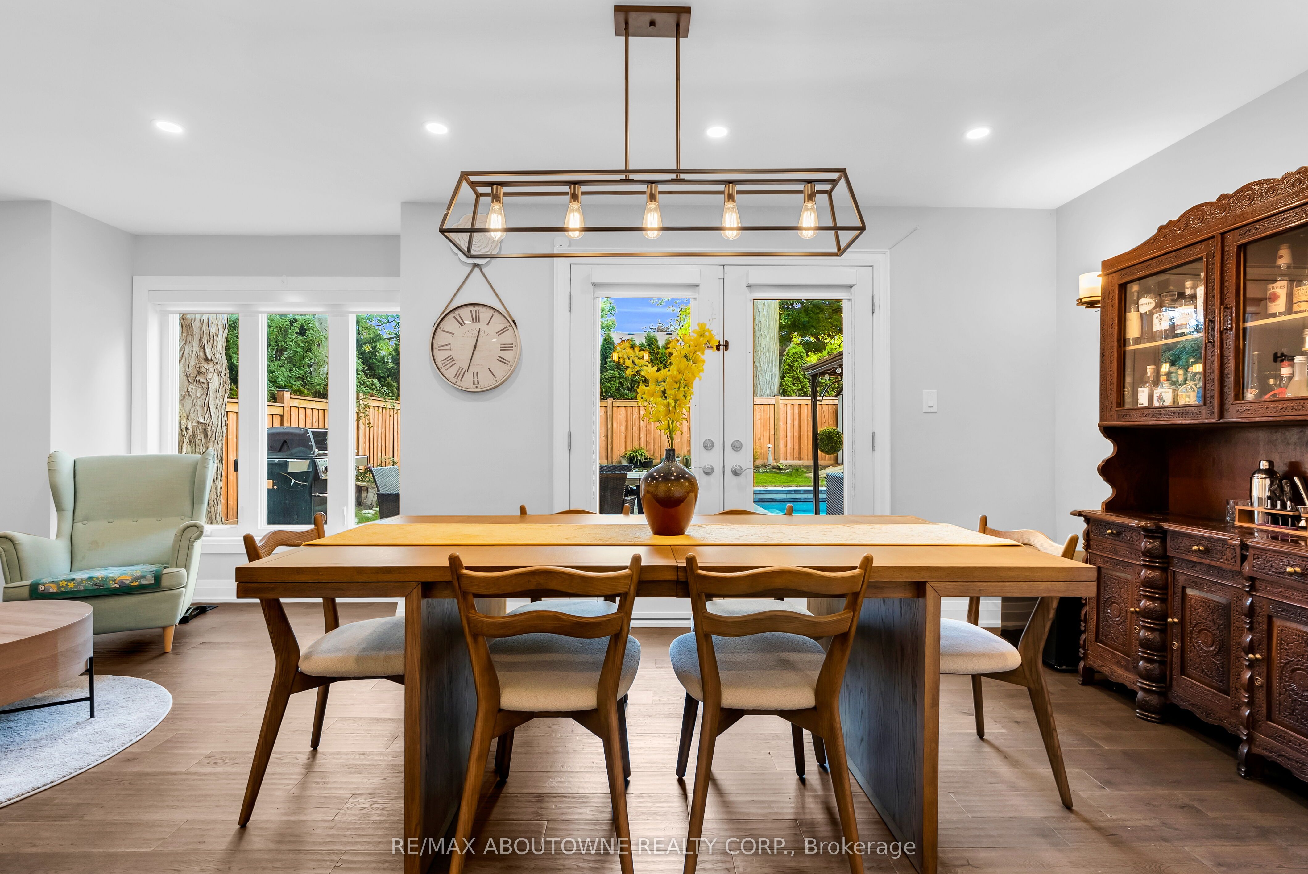 428 Brookmill Road, Oakville ‣ W13821214 428 Brookmill Road, Oakville ‣ W13821214