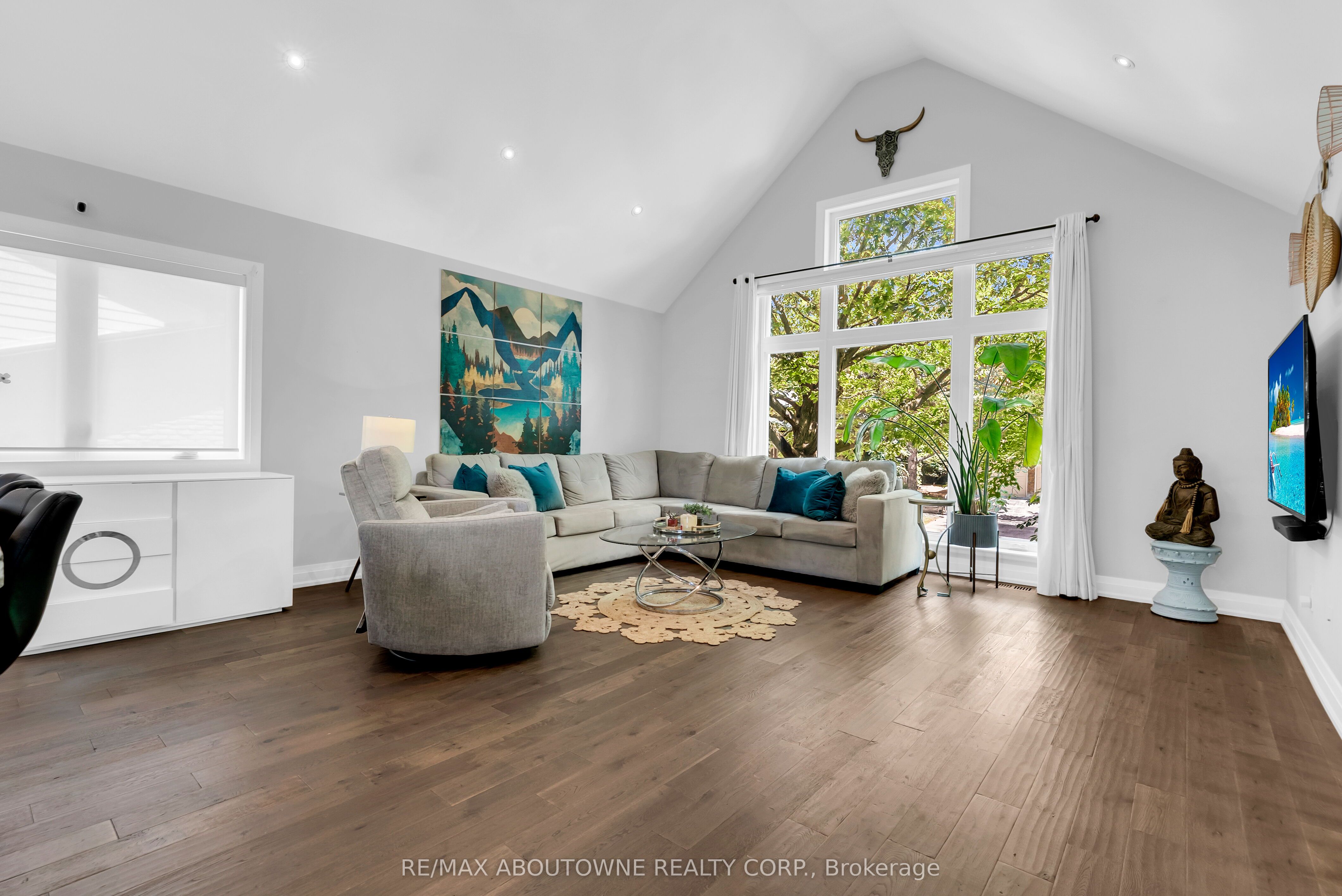 428 Brookmill Road, Oakville ‣ W13821214 428 Brookmill Road, Oakville ‣ W13821214