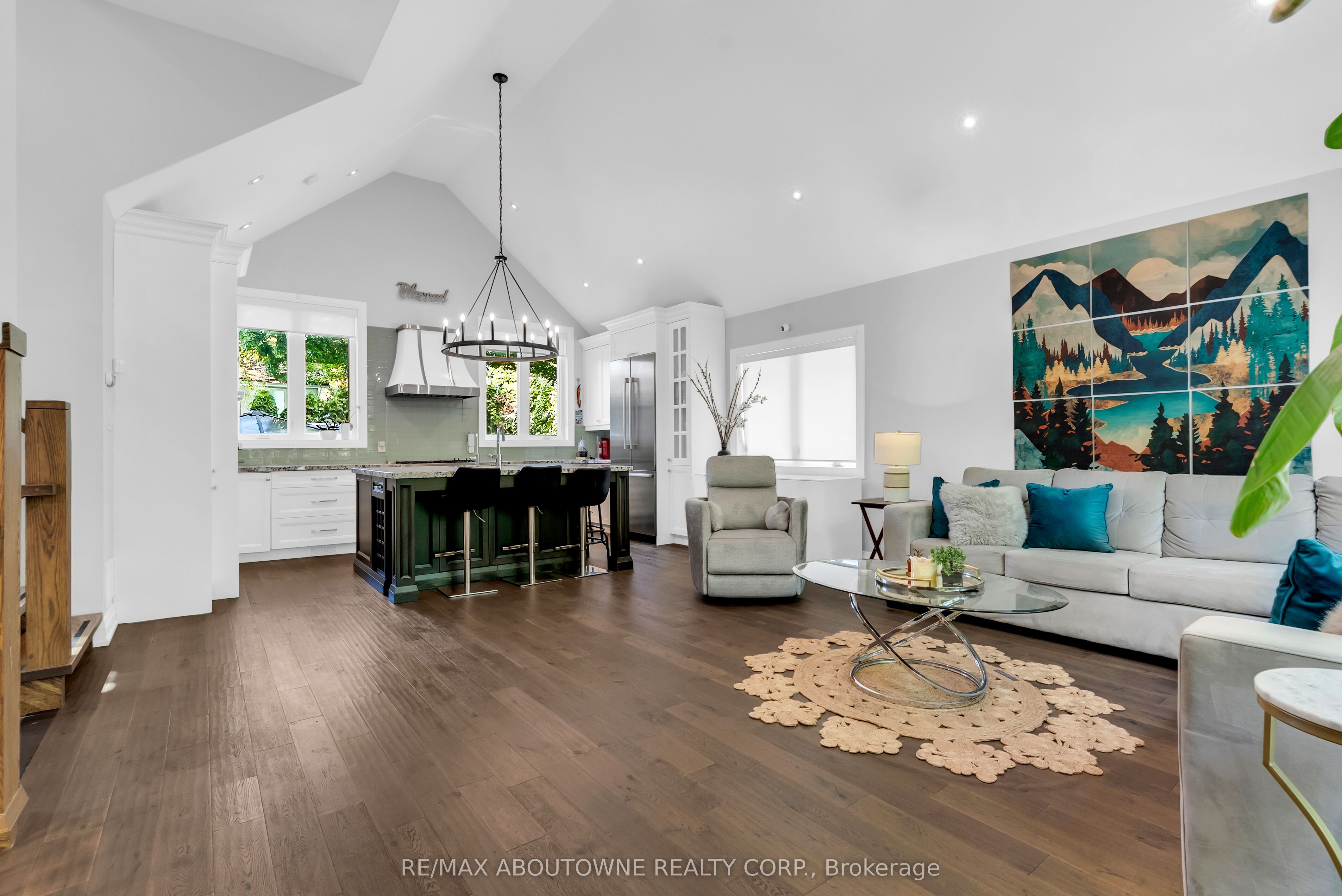 428 Brookmill Road, Oakville ‣ W13821214 428 Brookmill Road, Oakville ‣ W13821214