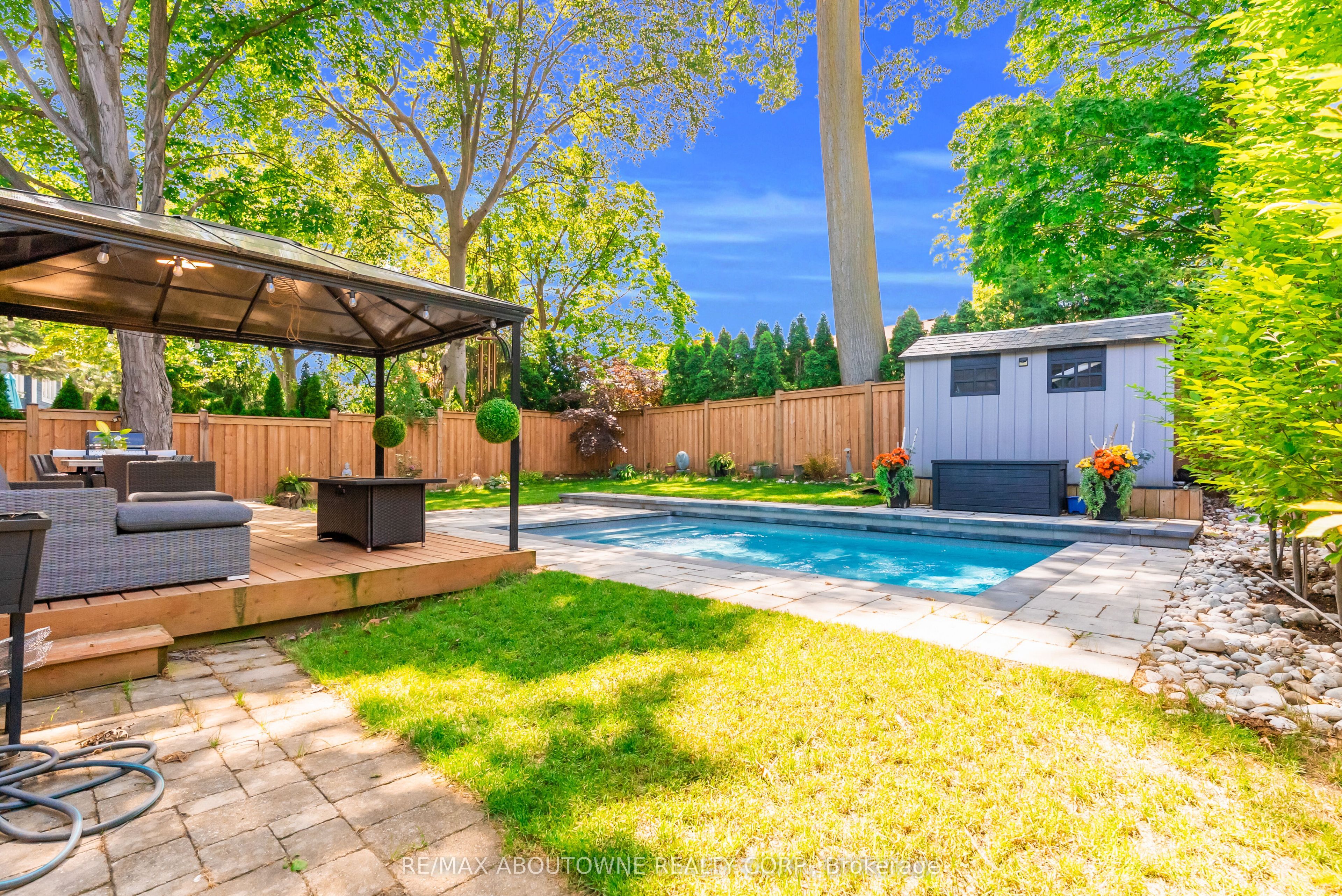 428 Brookmill Road, Oakville ‣ W13821214 428 Brookmill Road, Oakville ‣ W13821214
