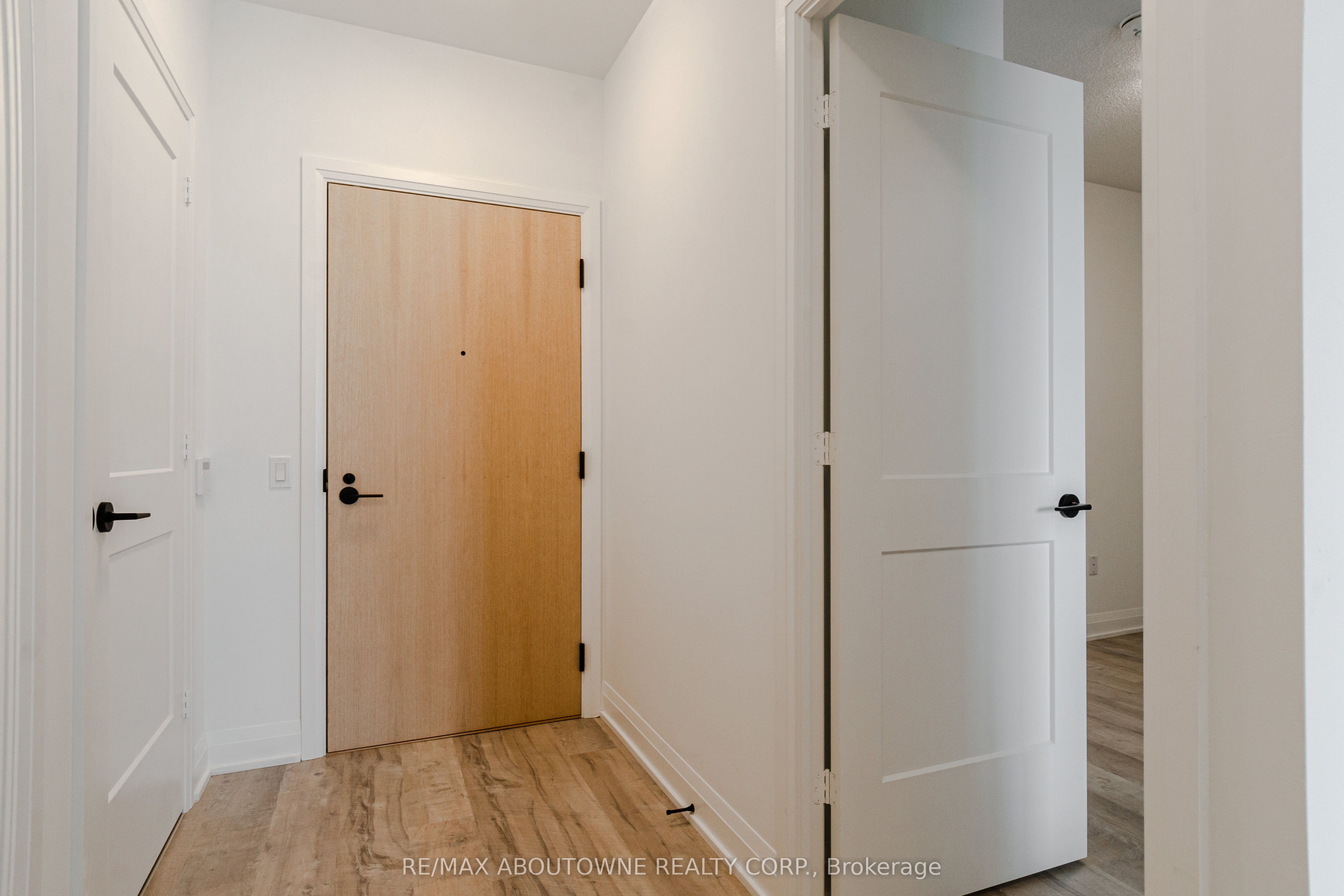 14 – 50 George Butchart Drive, Toronto W05 ‣ W13825404 14 – 50 George Butchart Drive, Toronto W05 ‣ W13825404