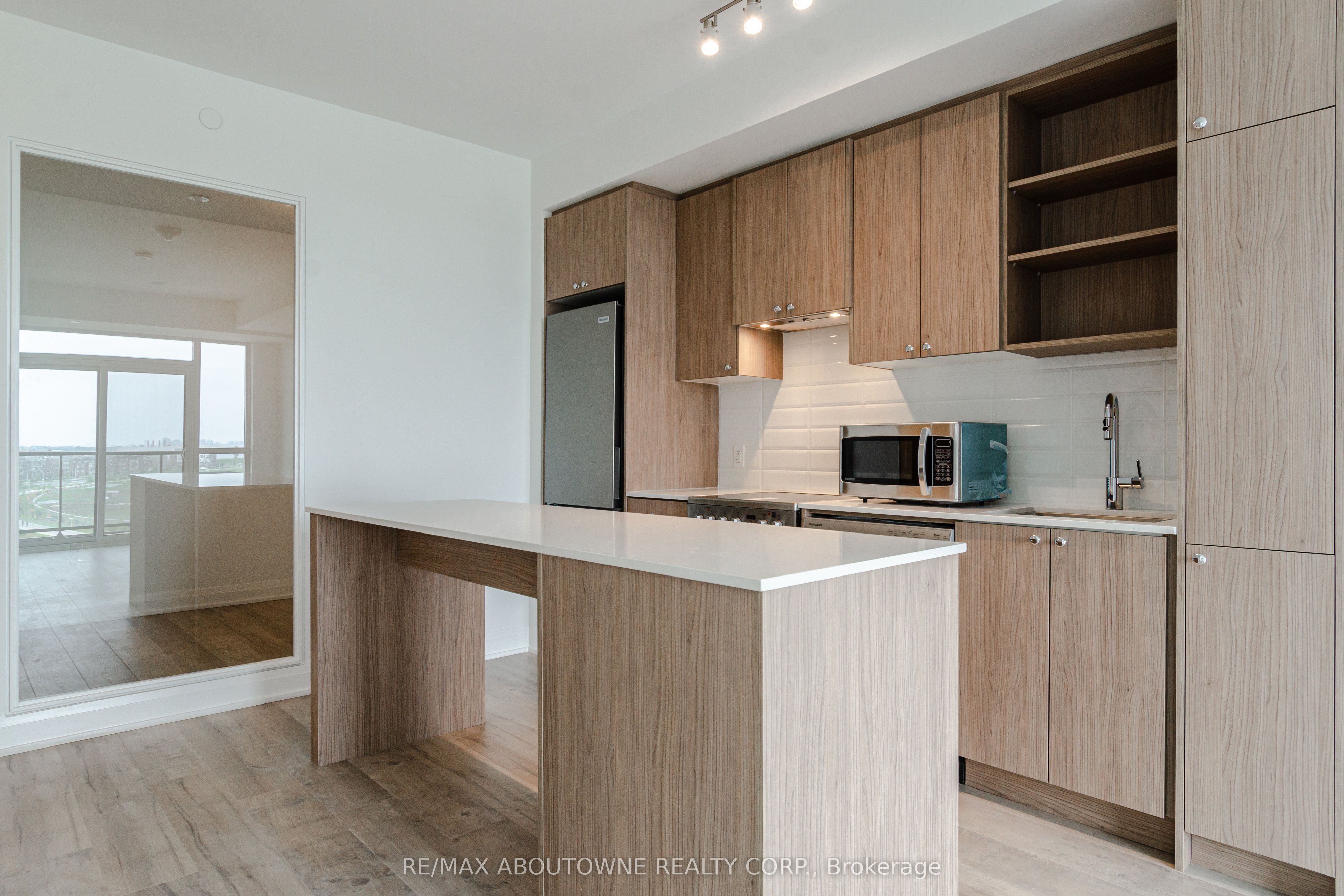 14 – 50 George Butchart Drive, Toronto W05 ‣ W13825404 14 – 50 George Butchart Drive, Toronto W05 ‣ W13825404
