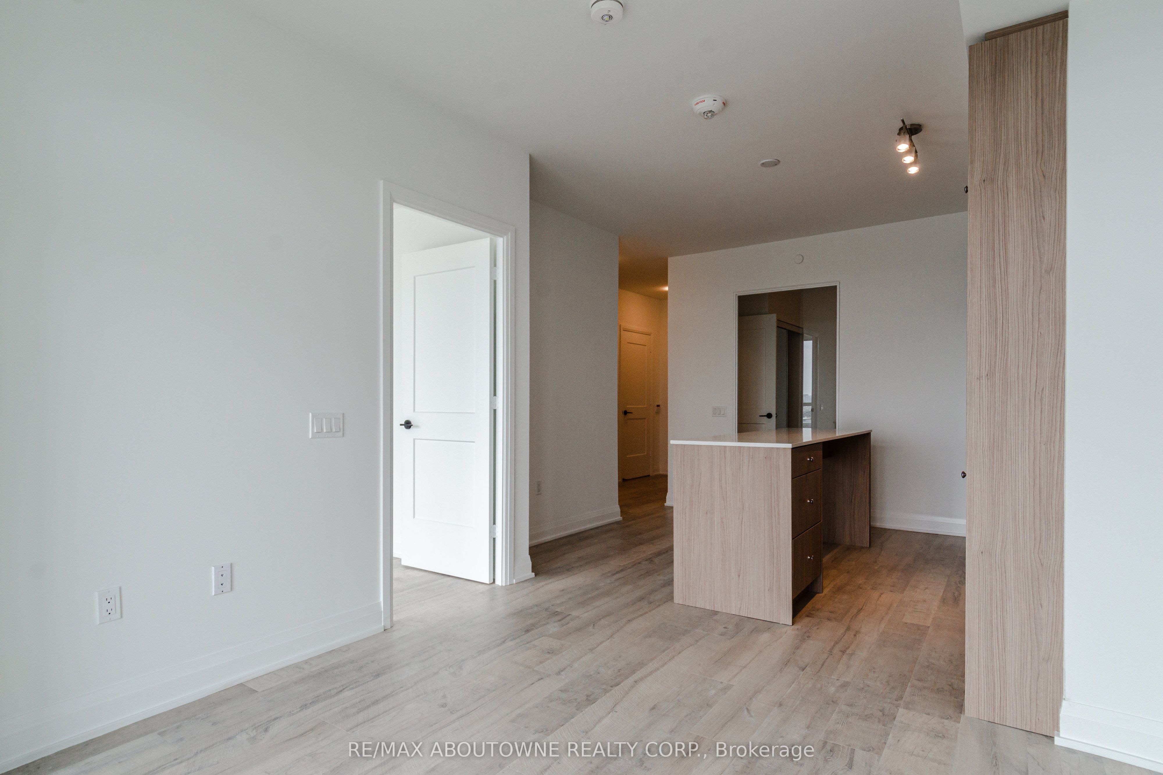 14 – 50 George Butchart Drive, Toronto W05 ‣ W13825404 14 – 50 George Butchart Drive, Toronto W05 ‣ W13825404