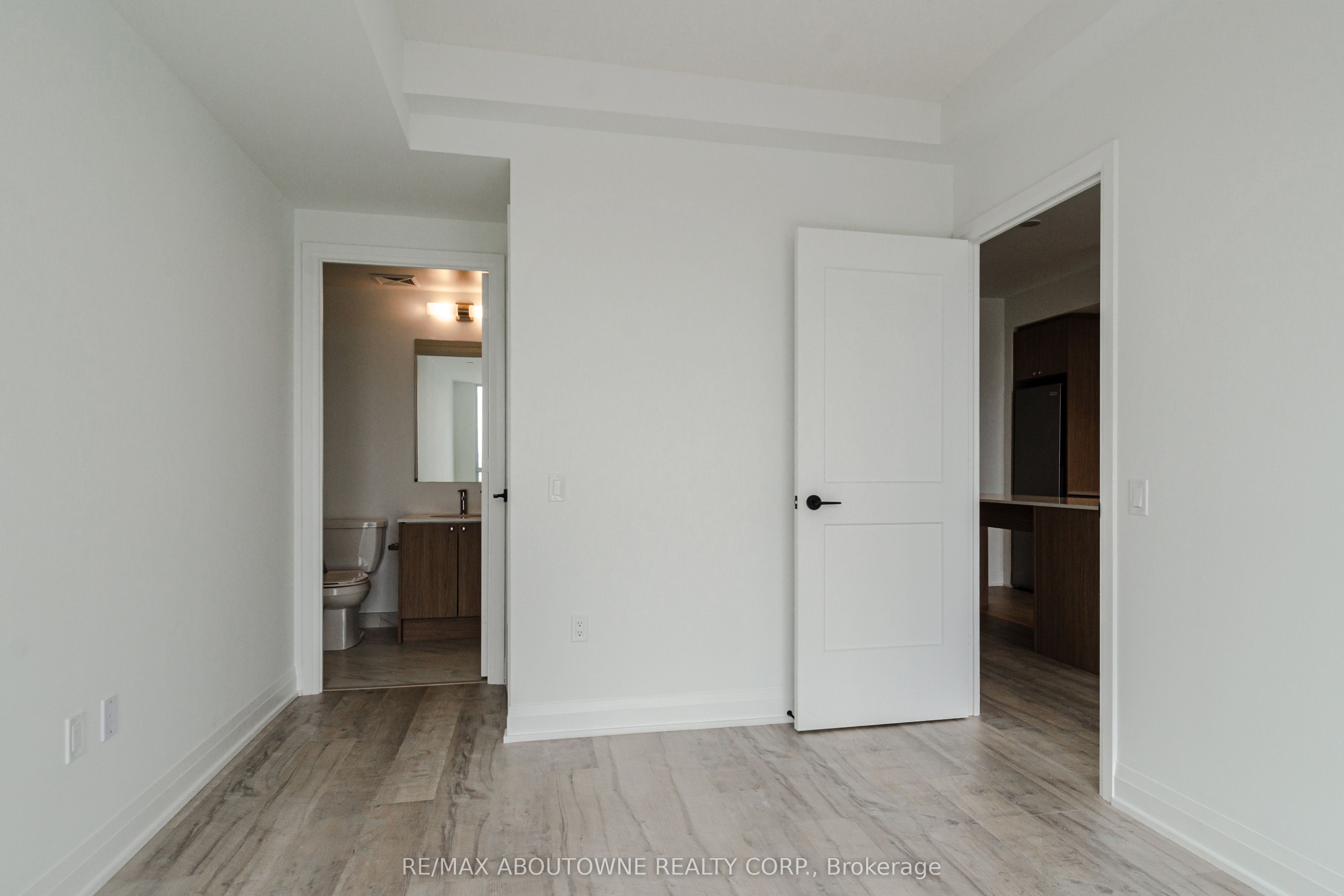 14 – 50 George Butchart Drive, Toronto W05 ‣ W13825404 14 – 50 George Butchart Drive, Toronto W05 ‣ W13825404