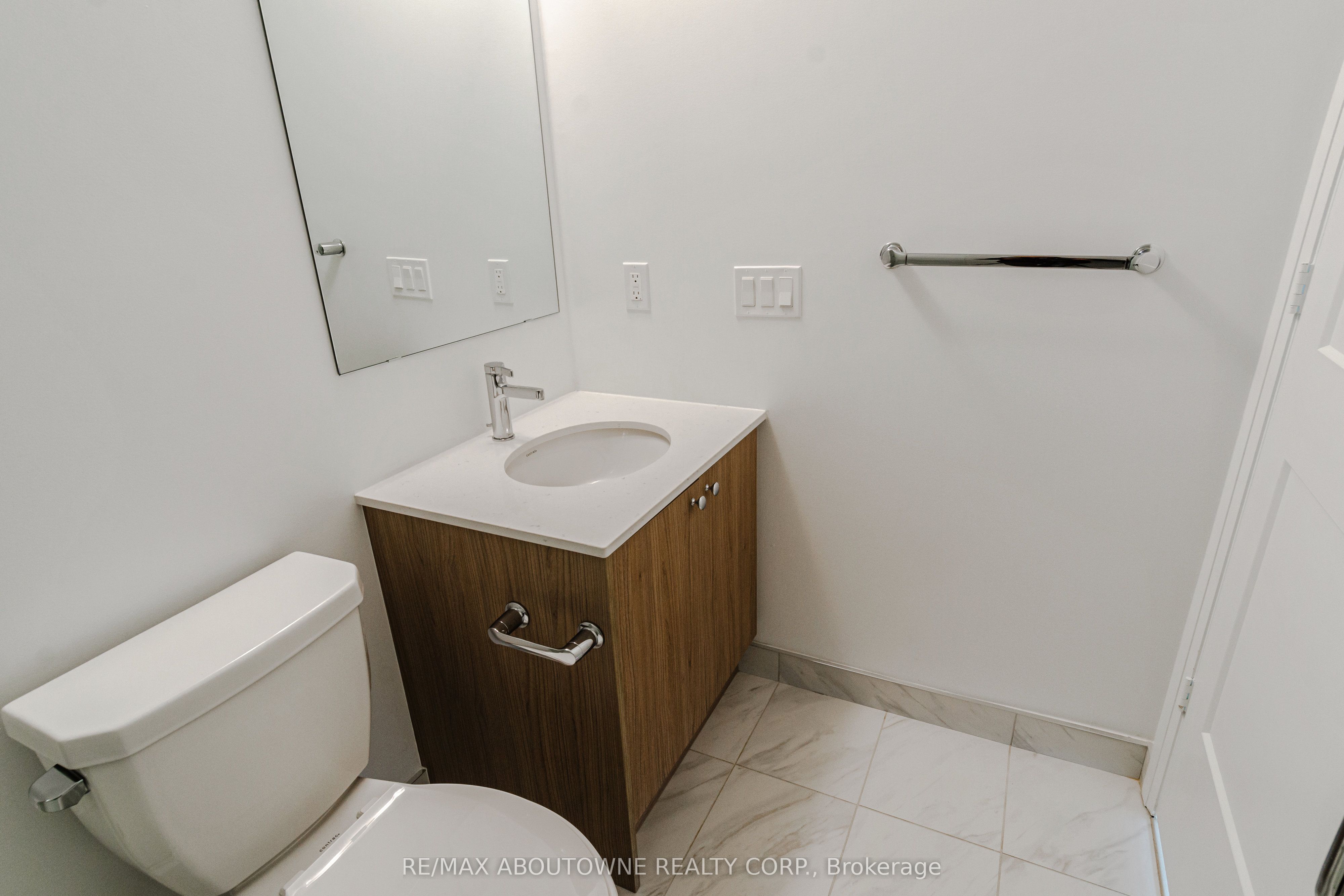 14 – 50 George Butchart Drive, Toronto W05 ‣ W13825404 14 – 50 George Butchart Drive, Toronto W05 ‣ W13825404