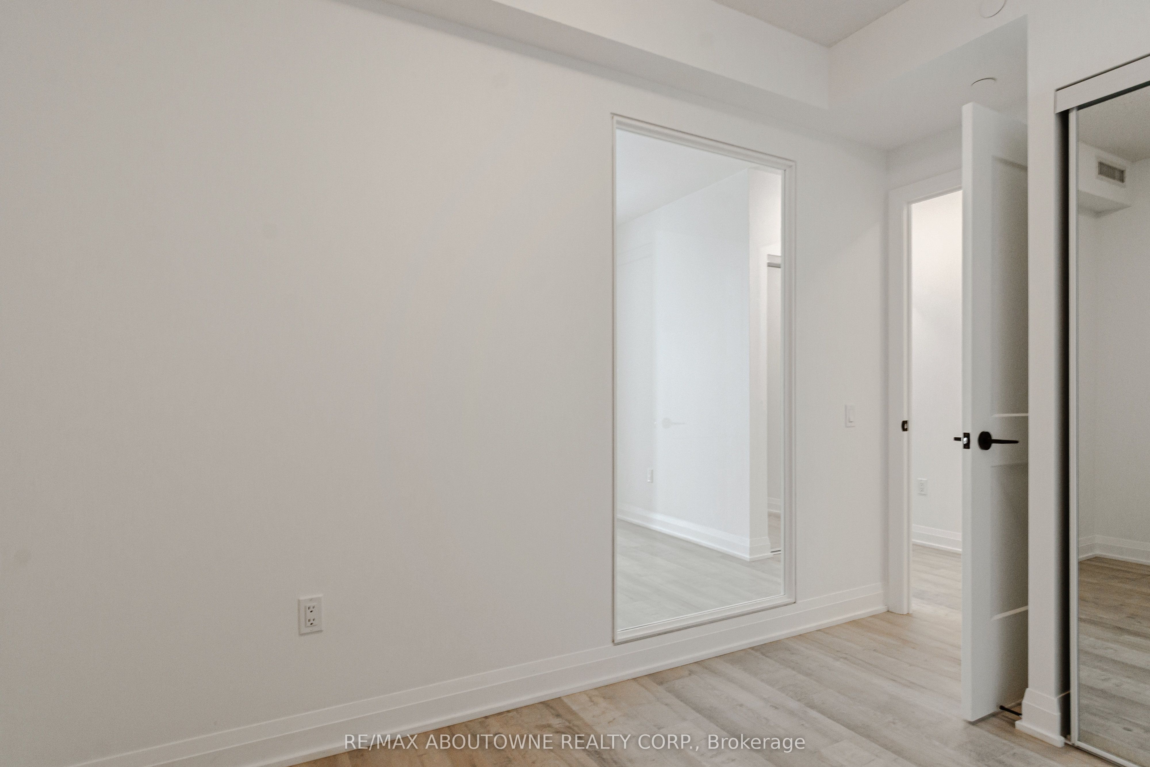 14 – 50 George Butchart Drive, Toronto W05 ‣ W13825404 14 – 50 George Butchart Drive, Toronto W05 ‣ W13825404