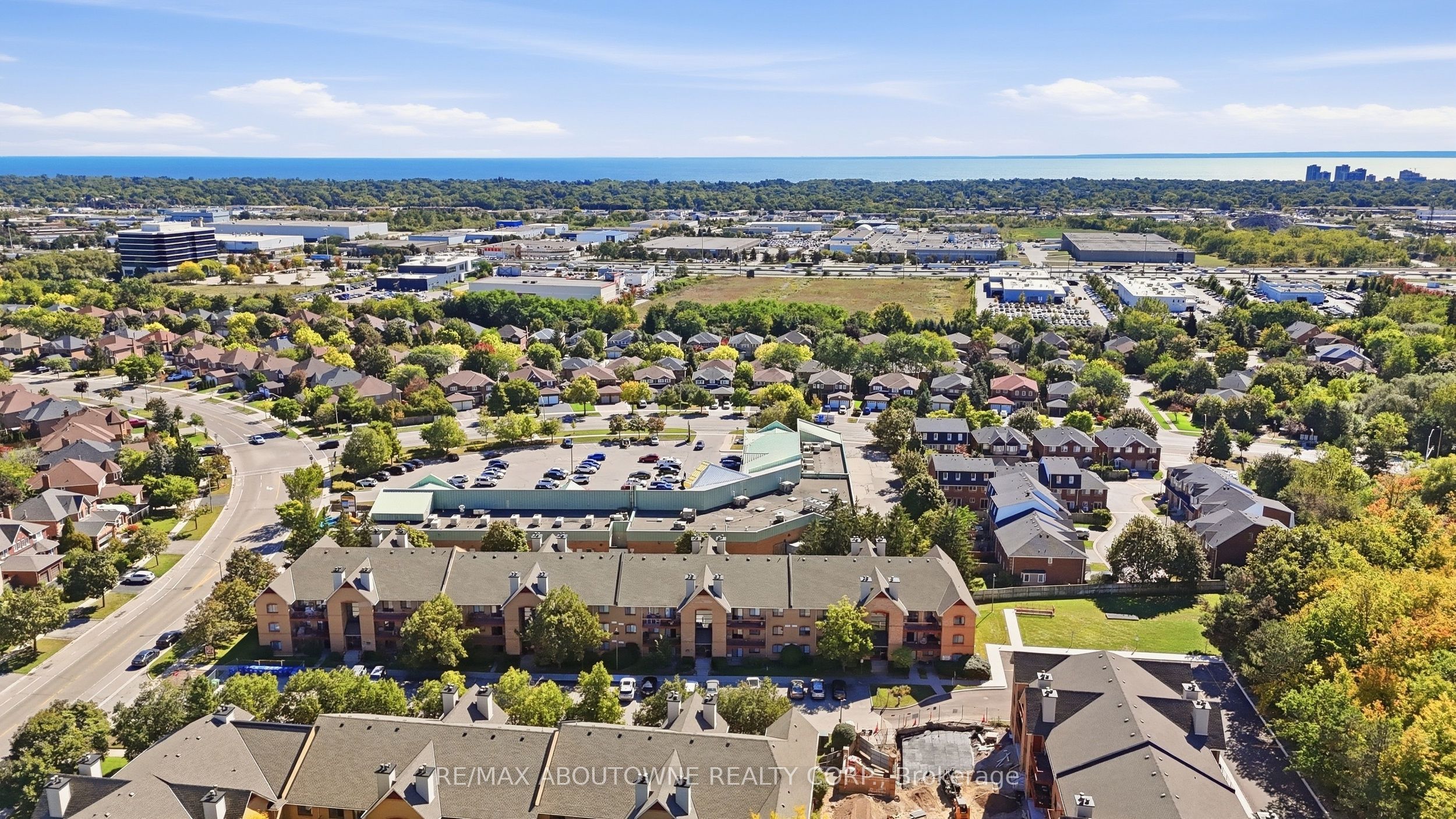 65 – 1480 Pilgrims Way, Oakville ‣ W13830064 65 – 1480 Pilgrims Way, Oakville ‣ W13830064