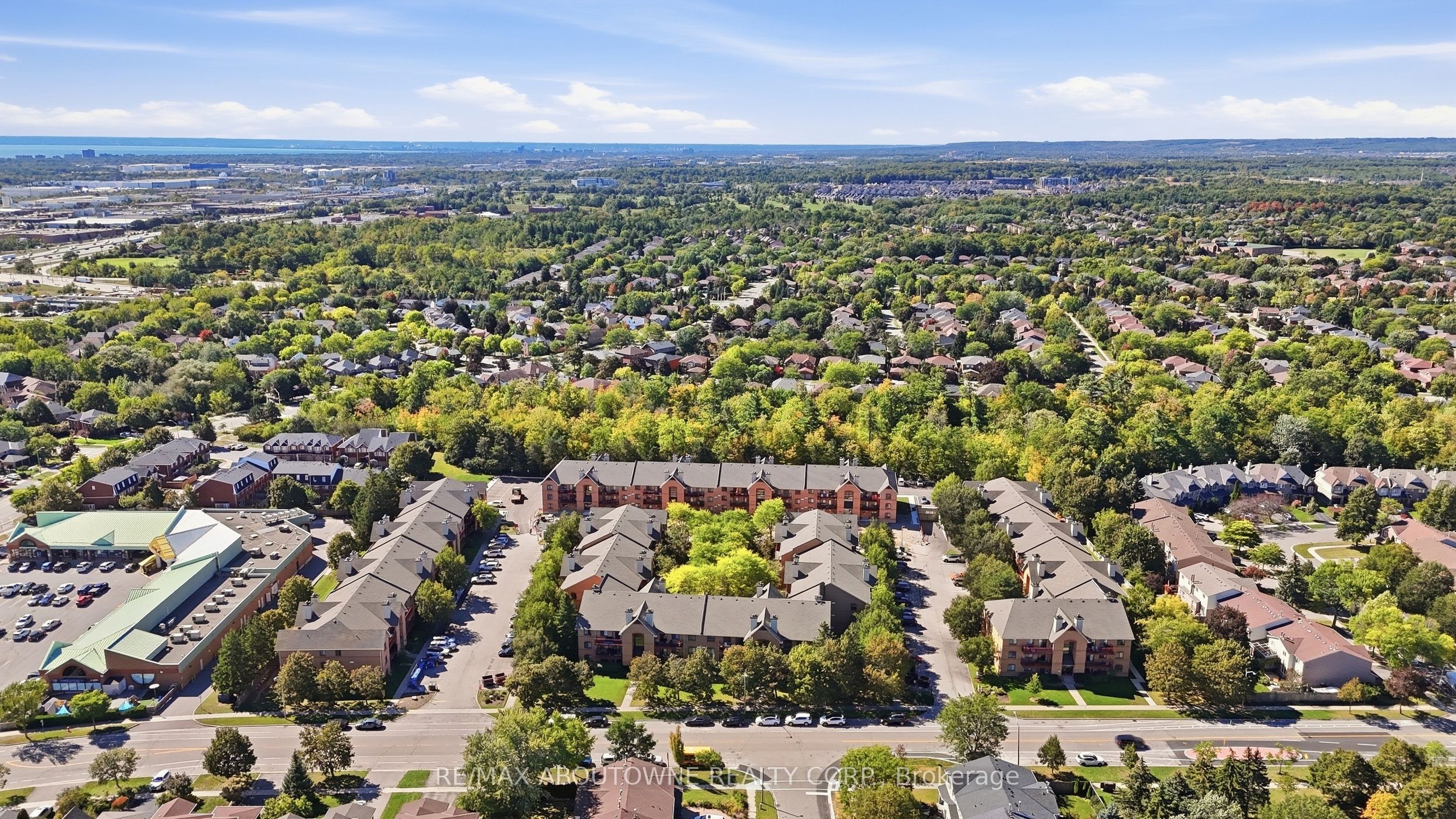 65 – 1480 Pilgrims Way, Oakville ‣ W13830064 65 – 1480 Pilgrims Way, Oakville ‣ W13830064